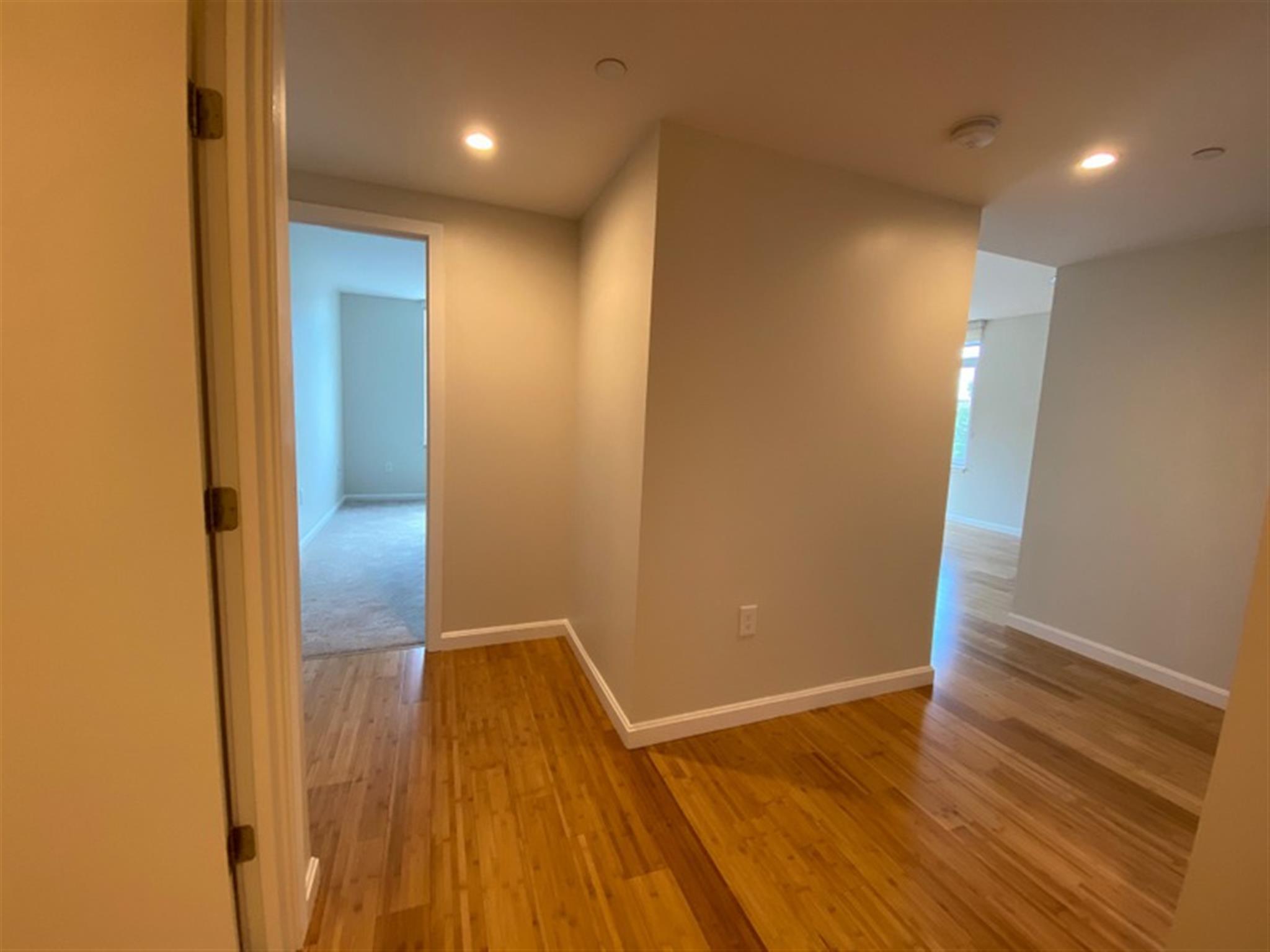 1008 Massachusetts Ave, Harvard Square