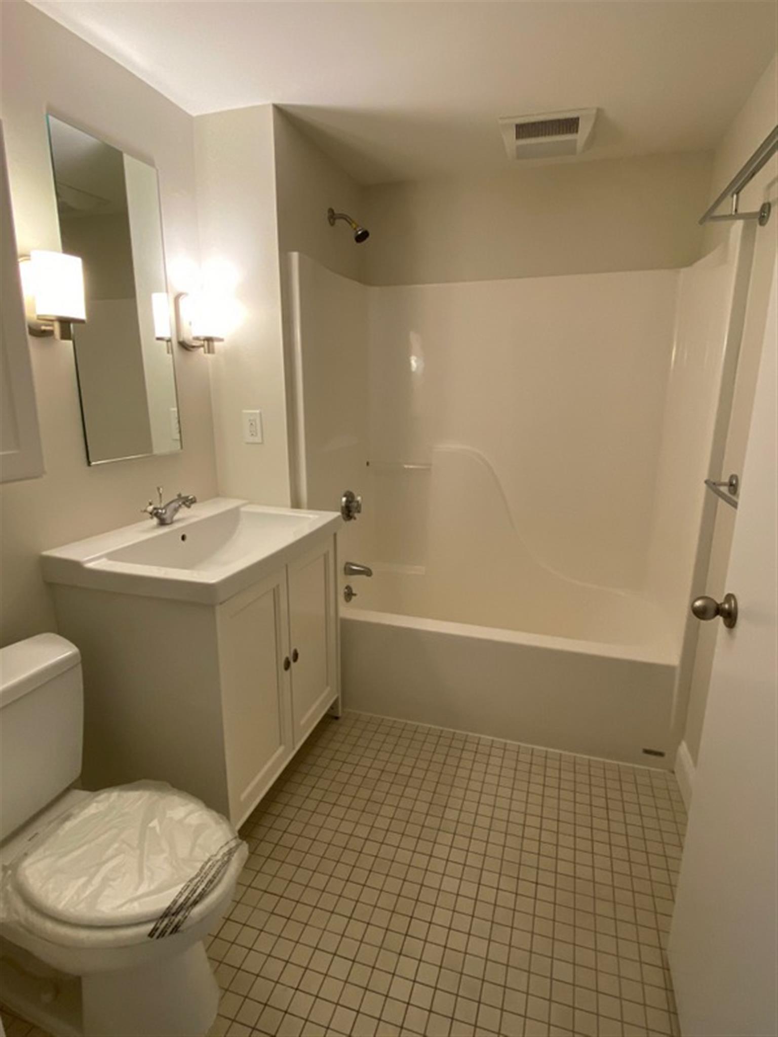 1008 Massachusetts Ave, Harvard Square