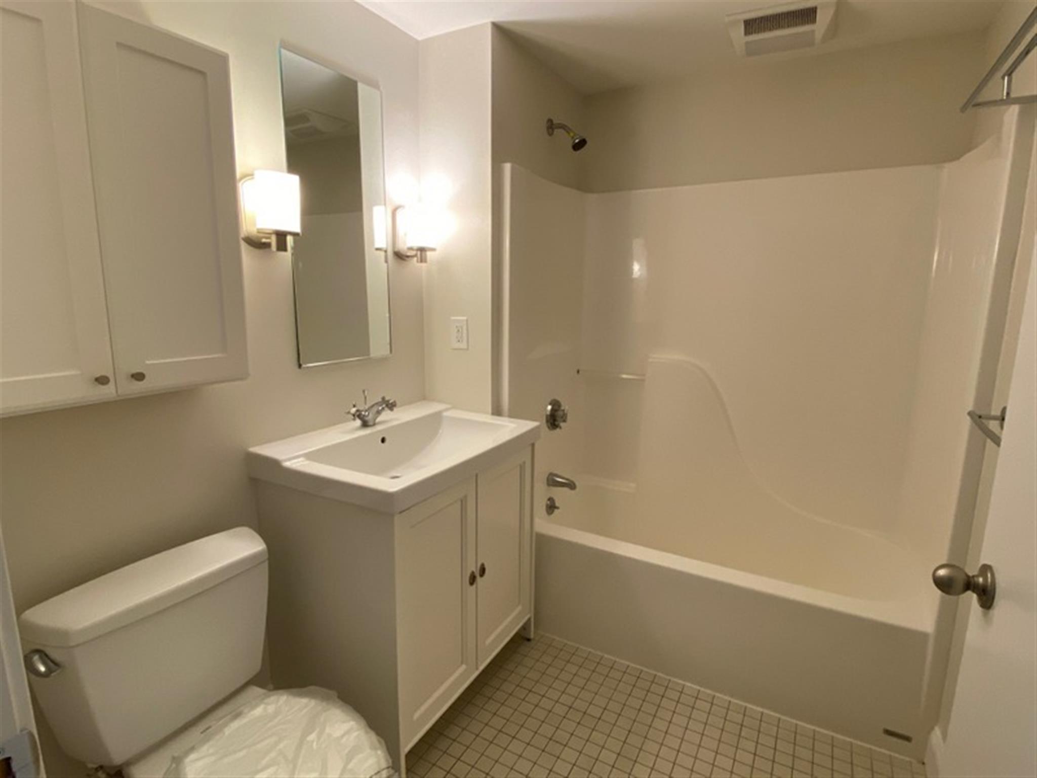 1008 Massachusetts Ave, Harvard Square