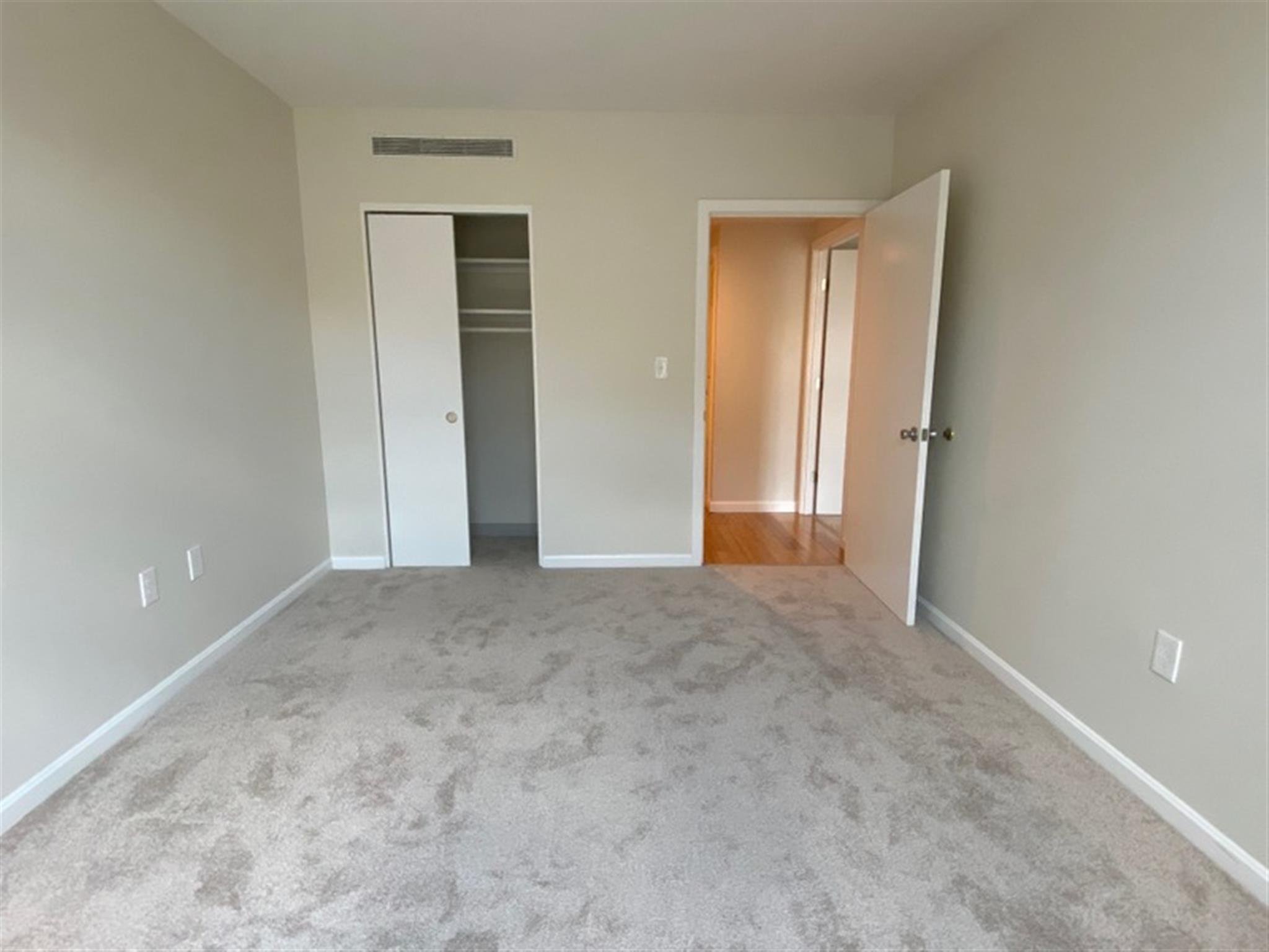 1008 Massachusetts Ave, Harvard Square