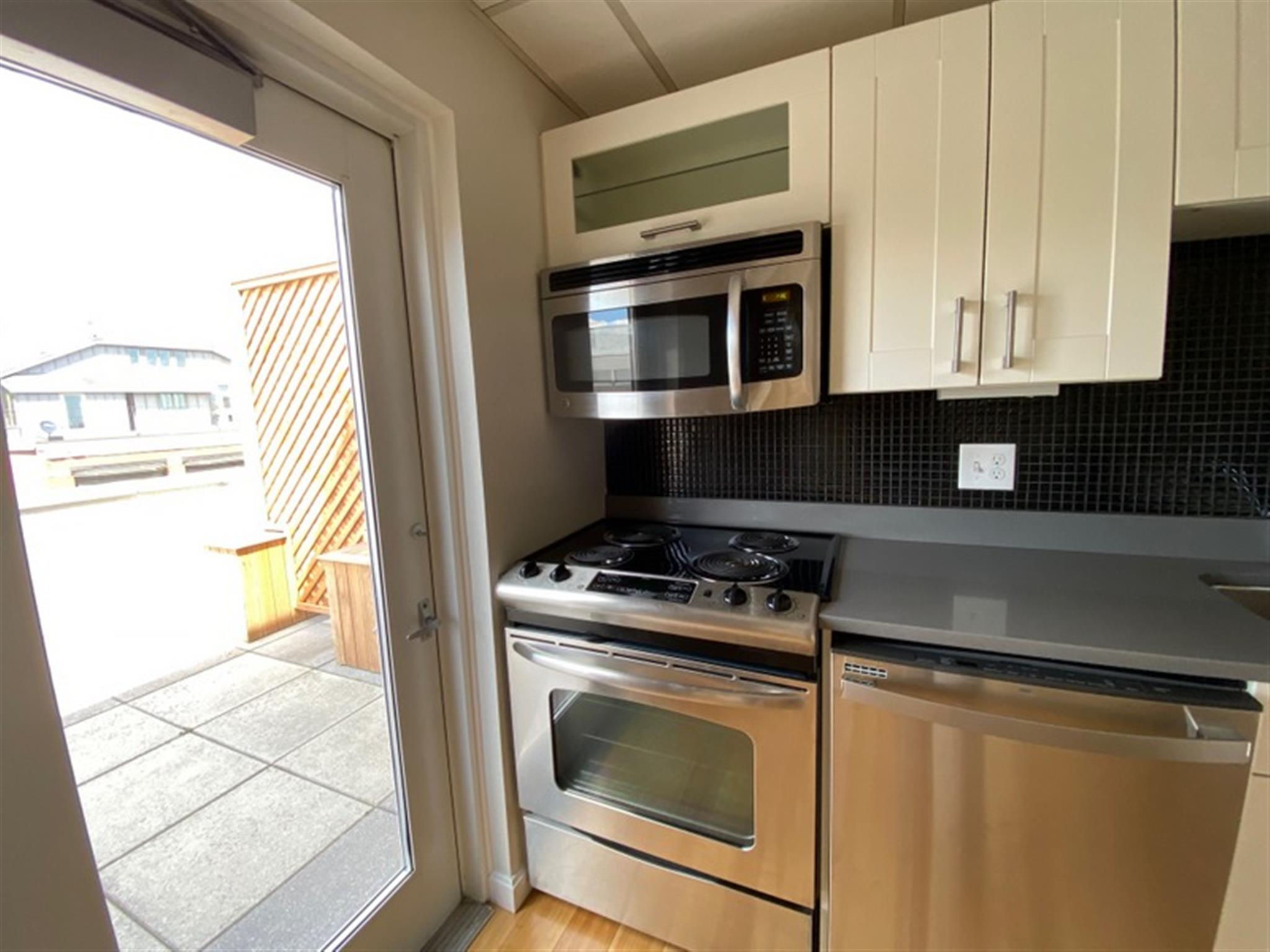 1008 Massachusetts Ave, Harvard Square