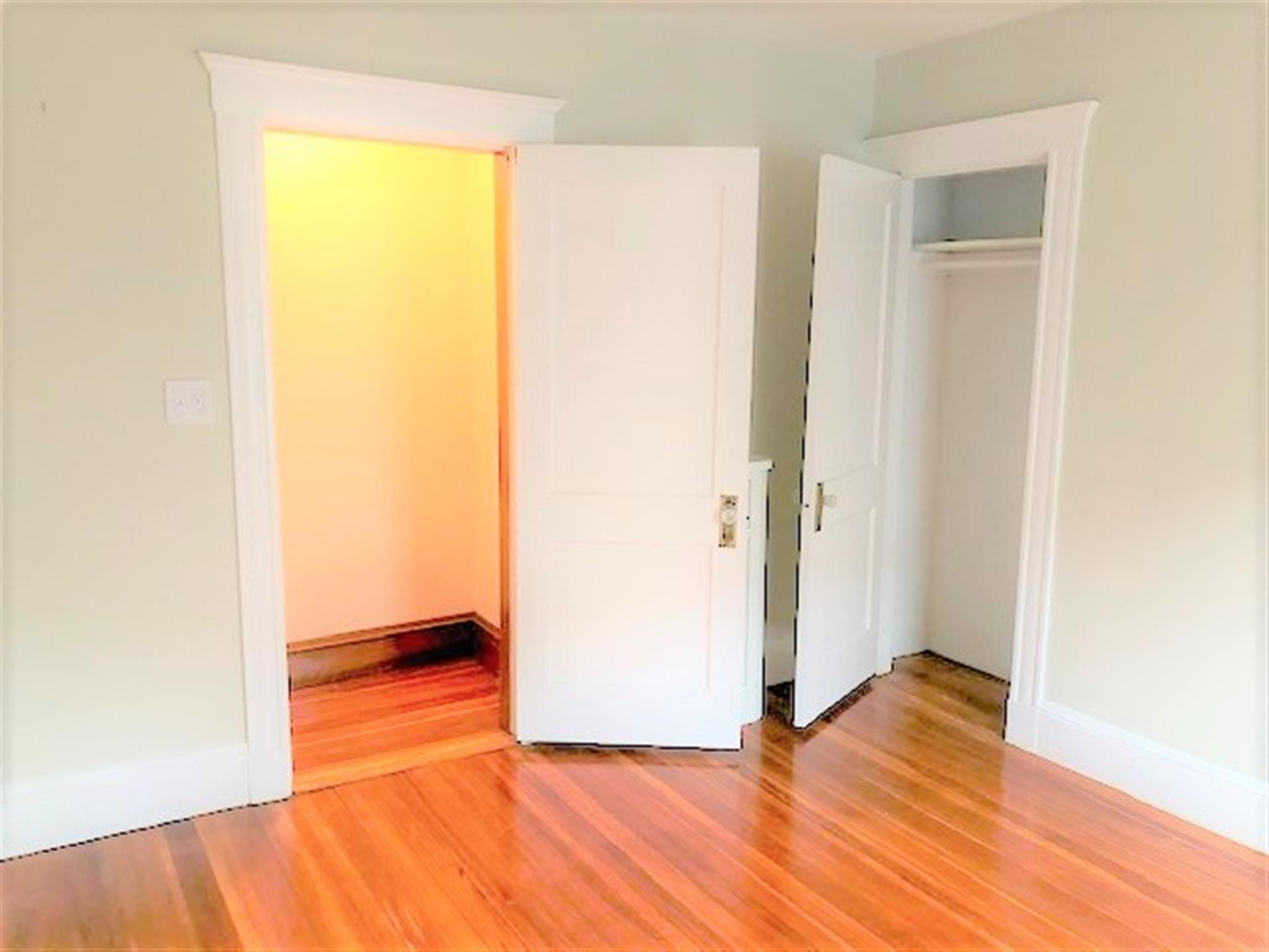 54 Hamilton St, Medford