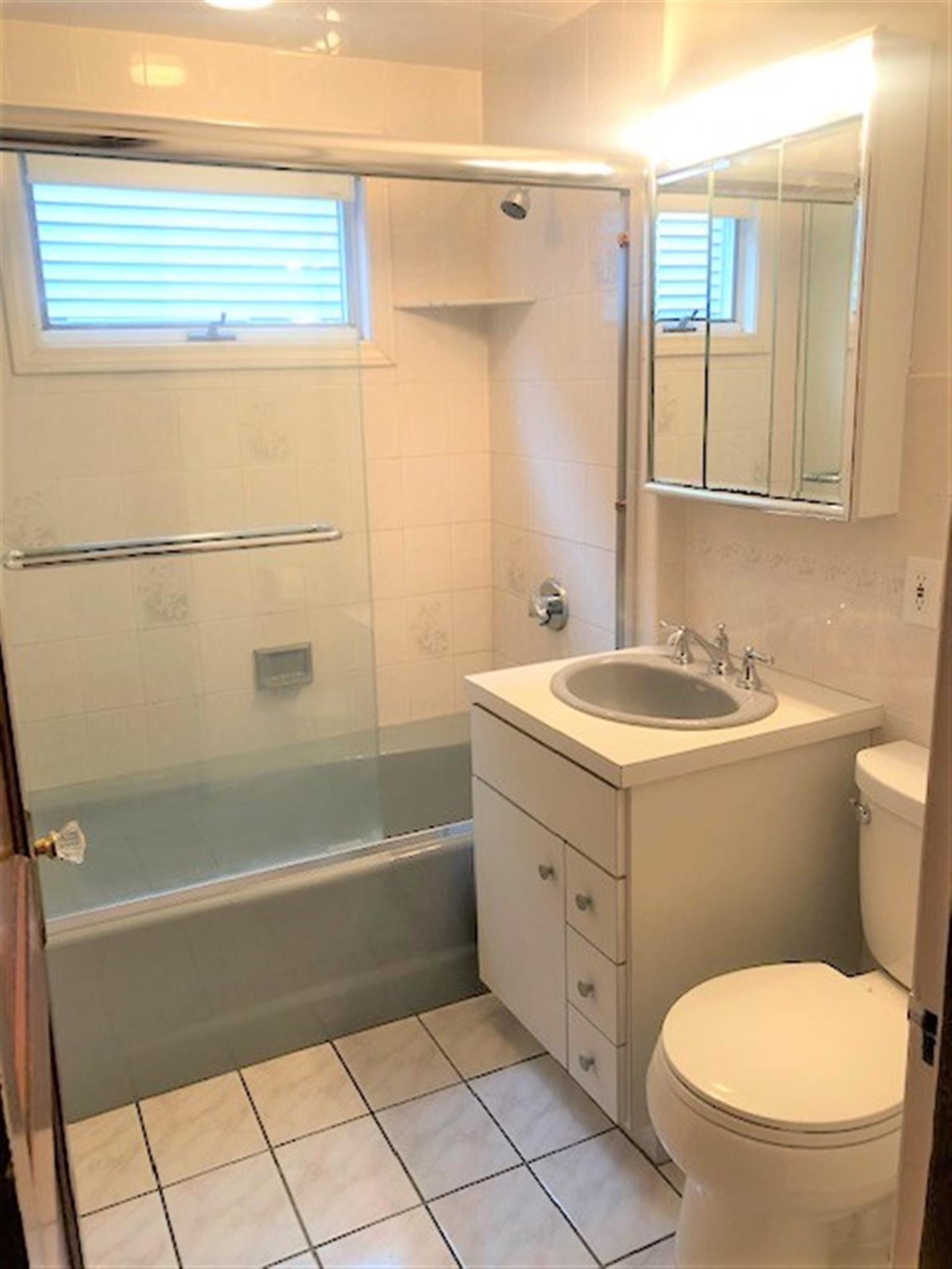 54 Hamilton St, Medford