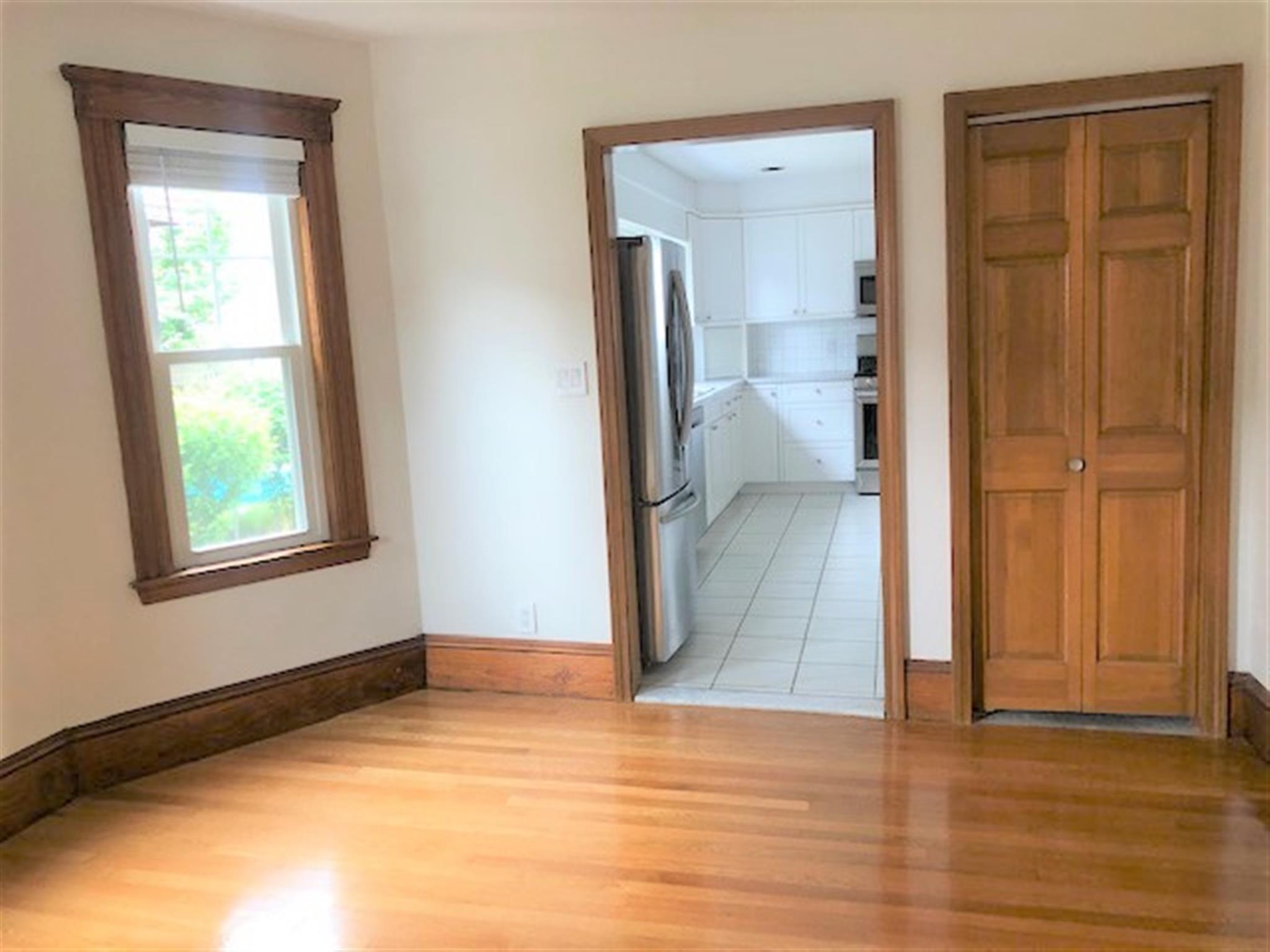 54 Hamilton St, Medford