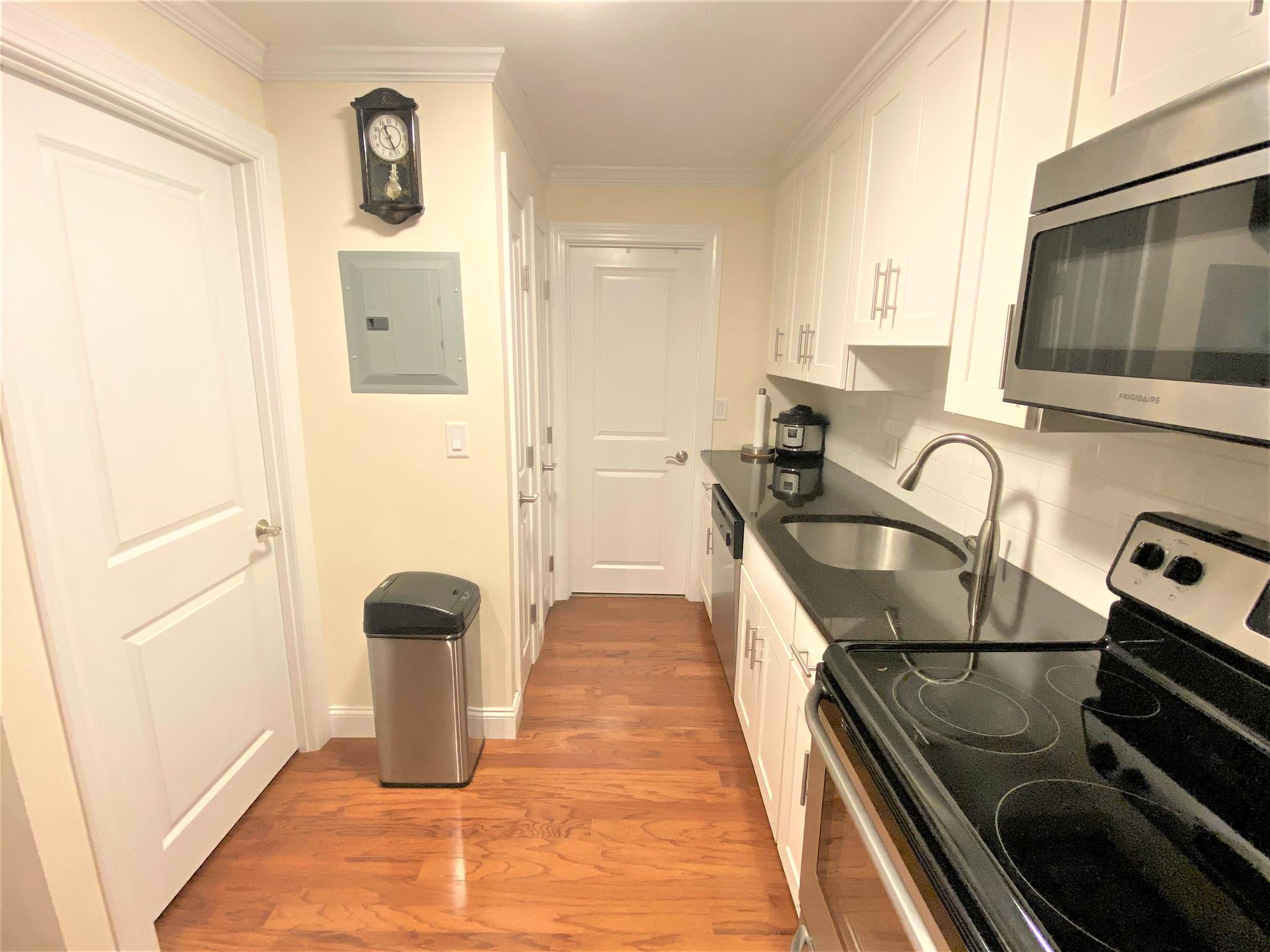 6 Blair Pl, North Cambridge