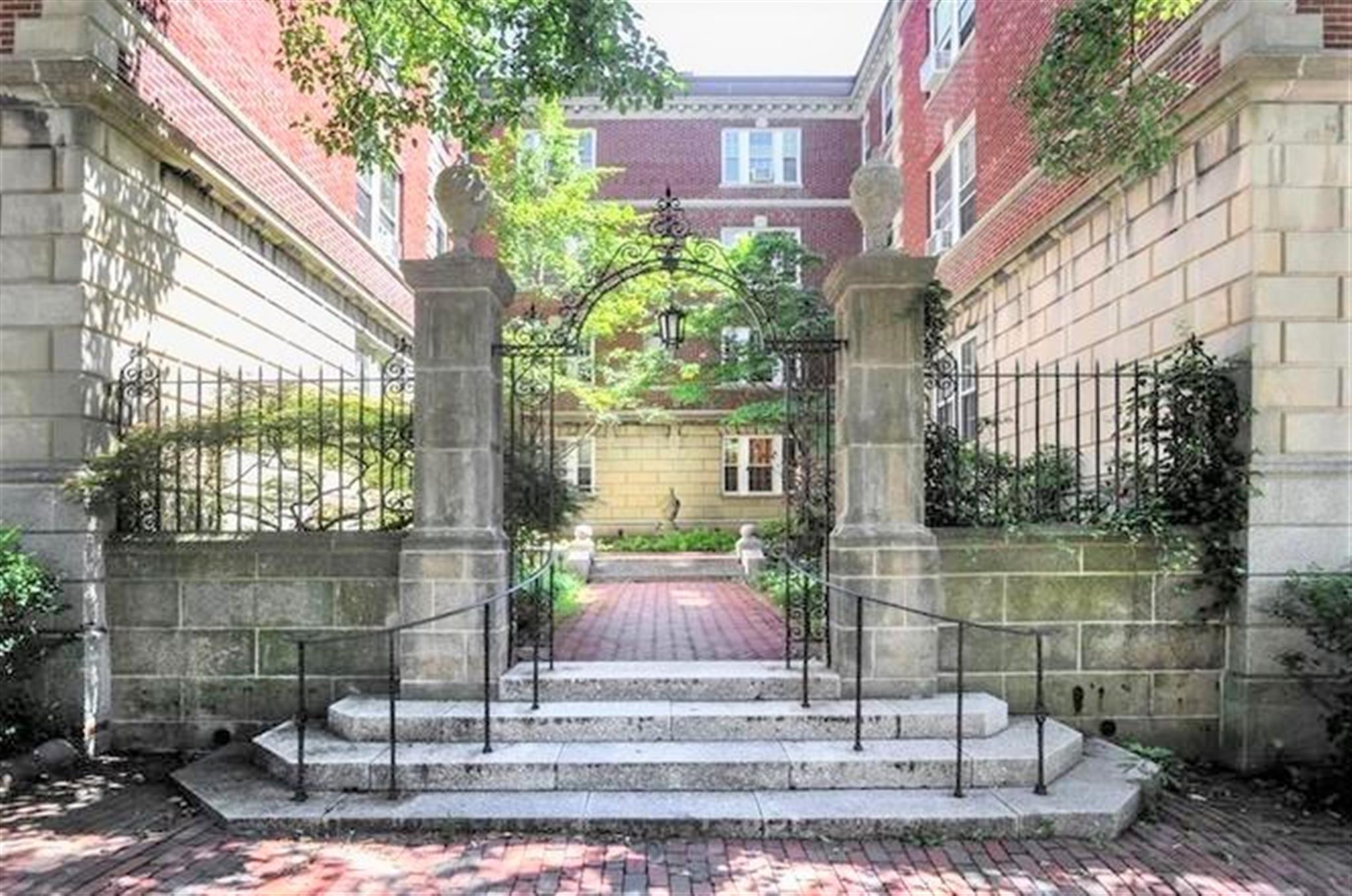 4 Washington Ave, Porter Square