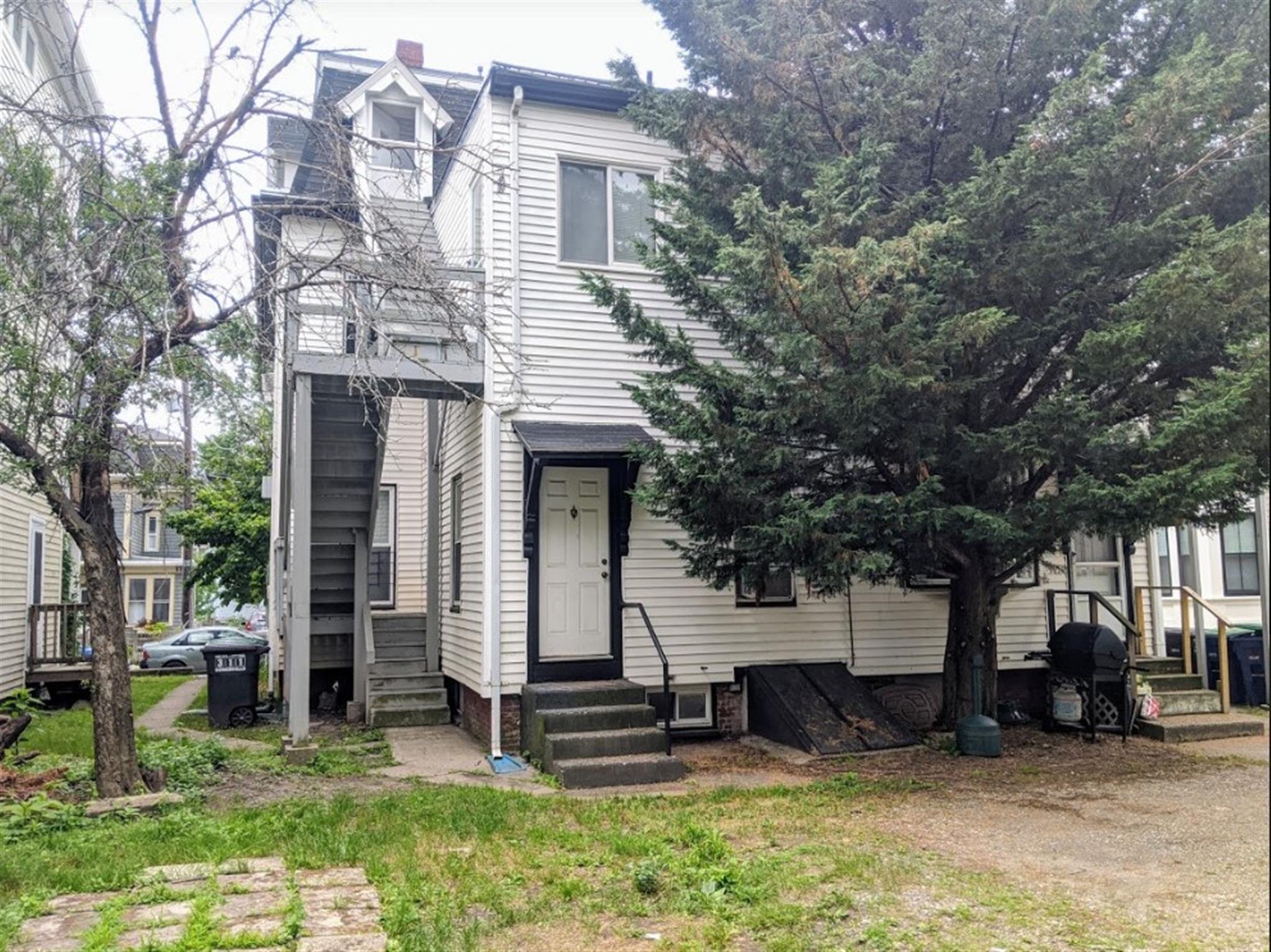 15 Howe St, Magoun Square