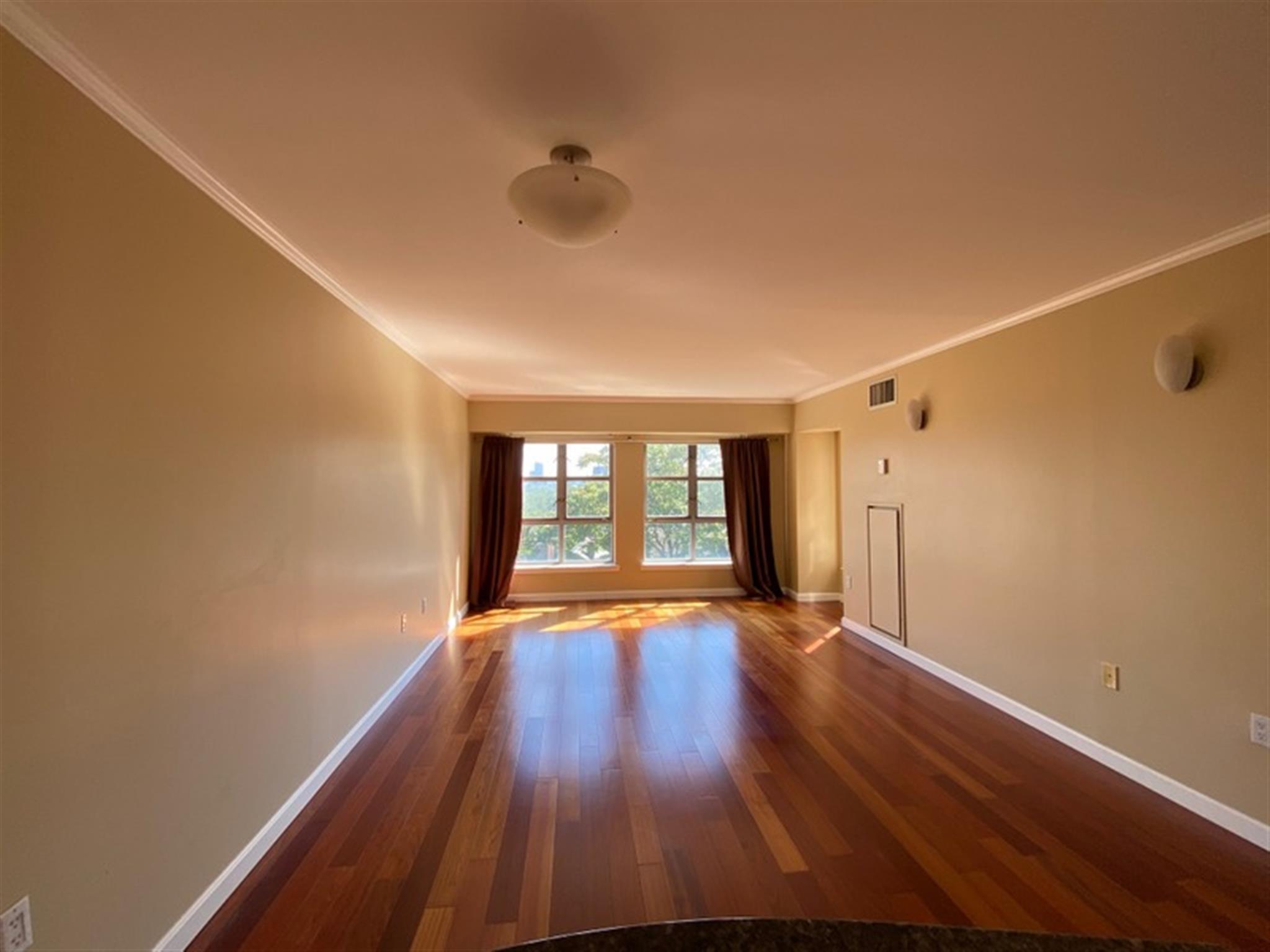 931 Massachusetts Ave, Central Square