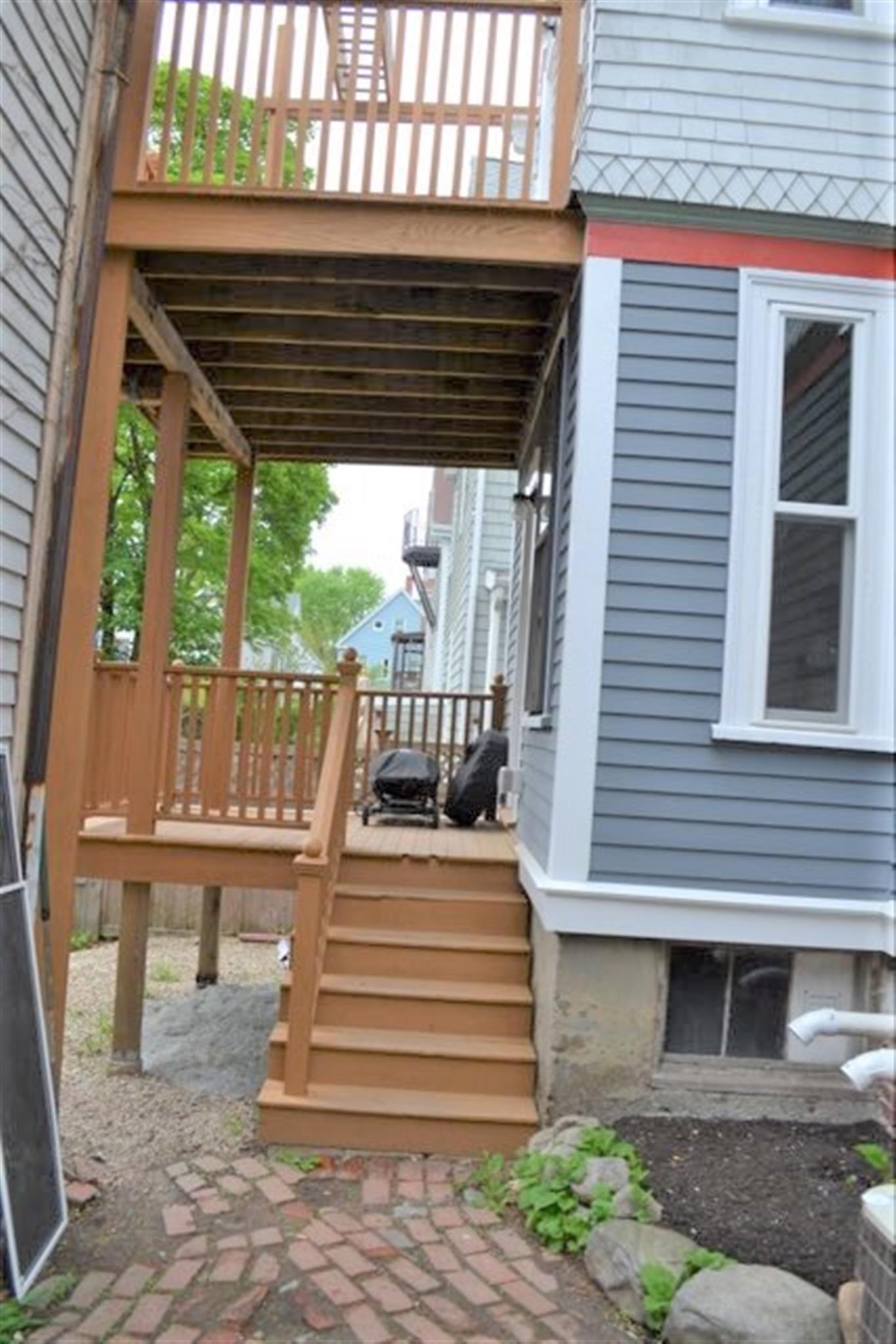 26 Willow Ave, Davis Square