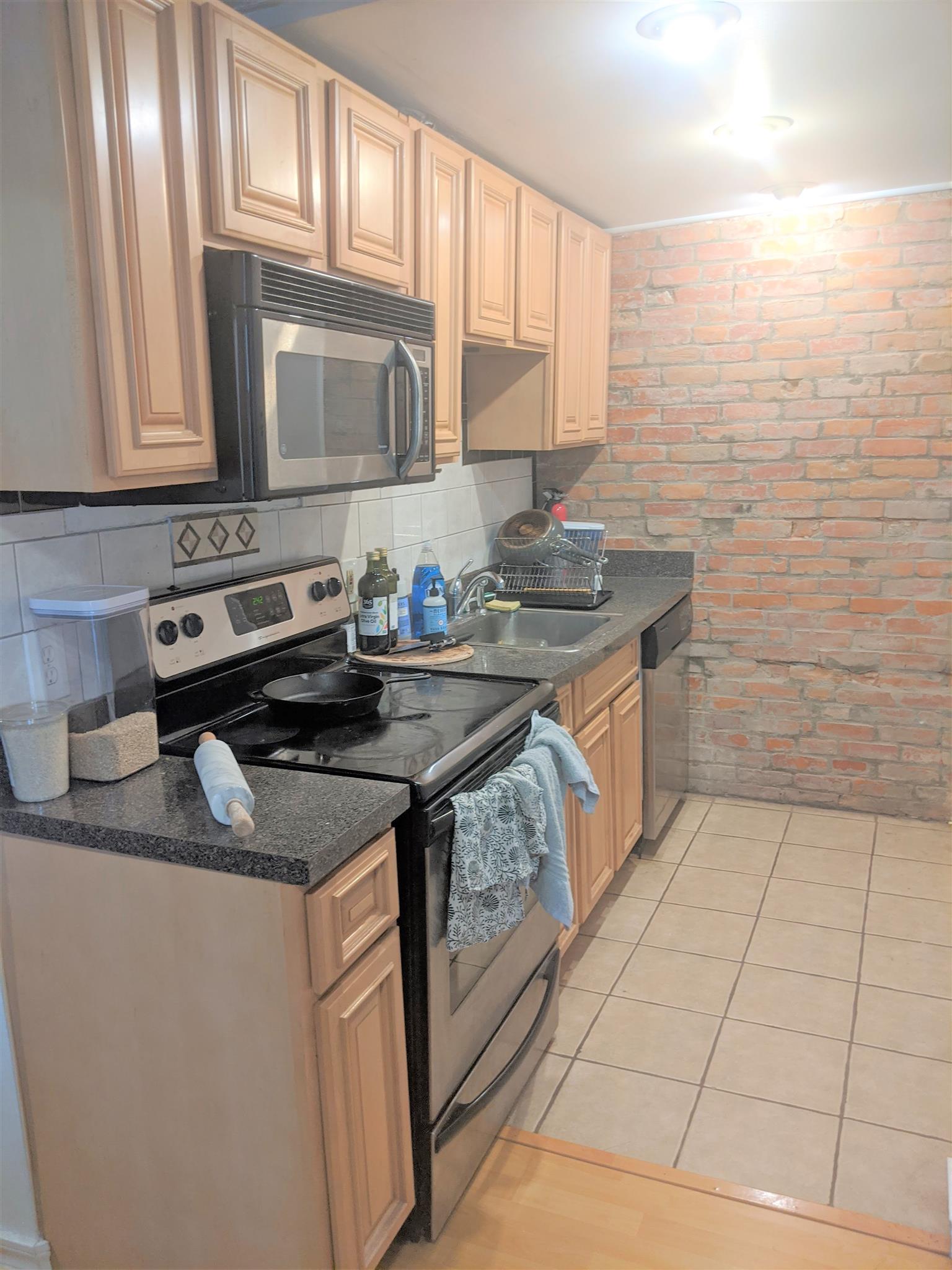 230 Western Ave, Cambridgeport