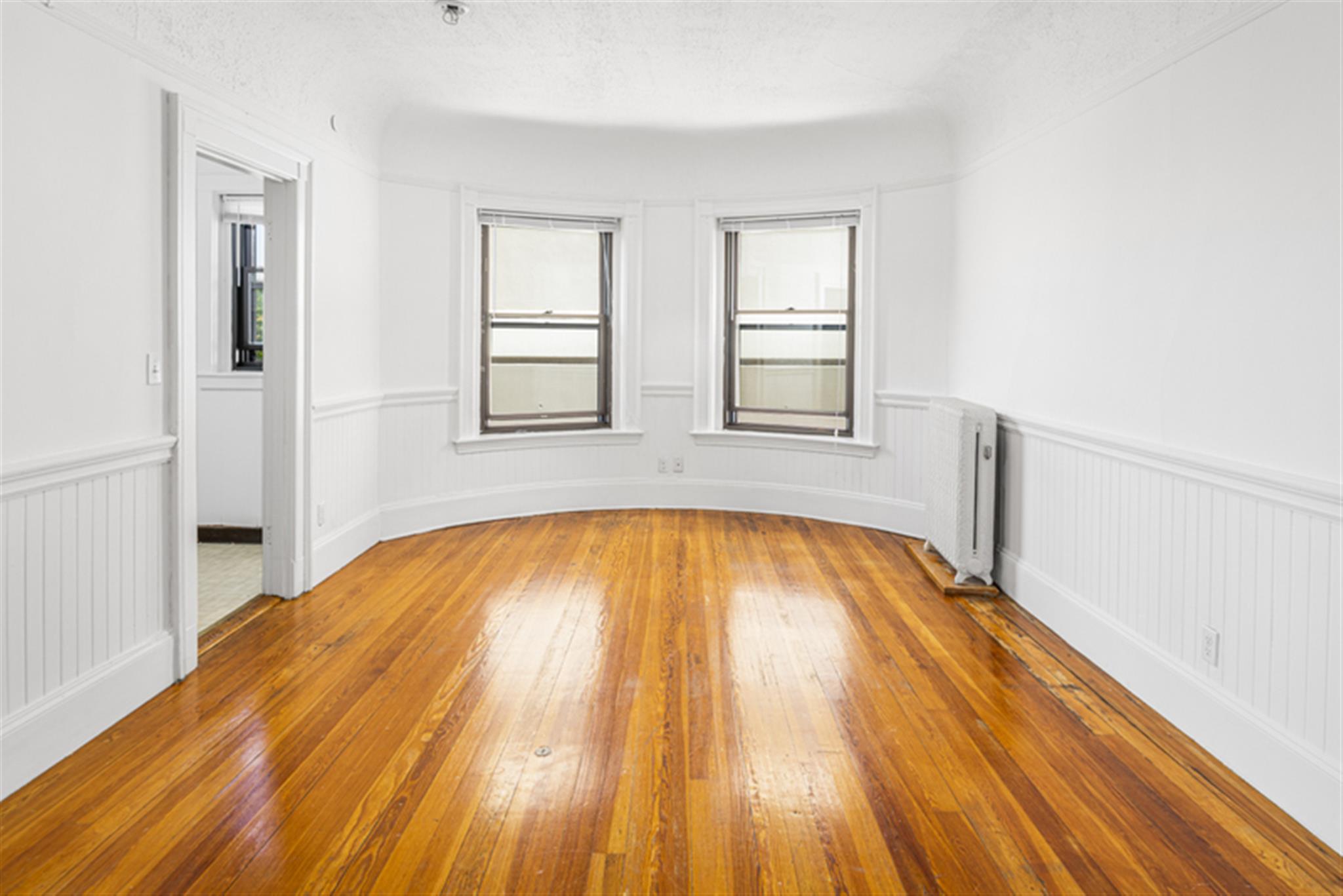 1039 Massachusetts Ave, Harvard Square