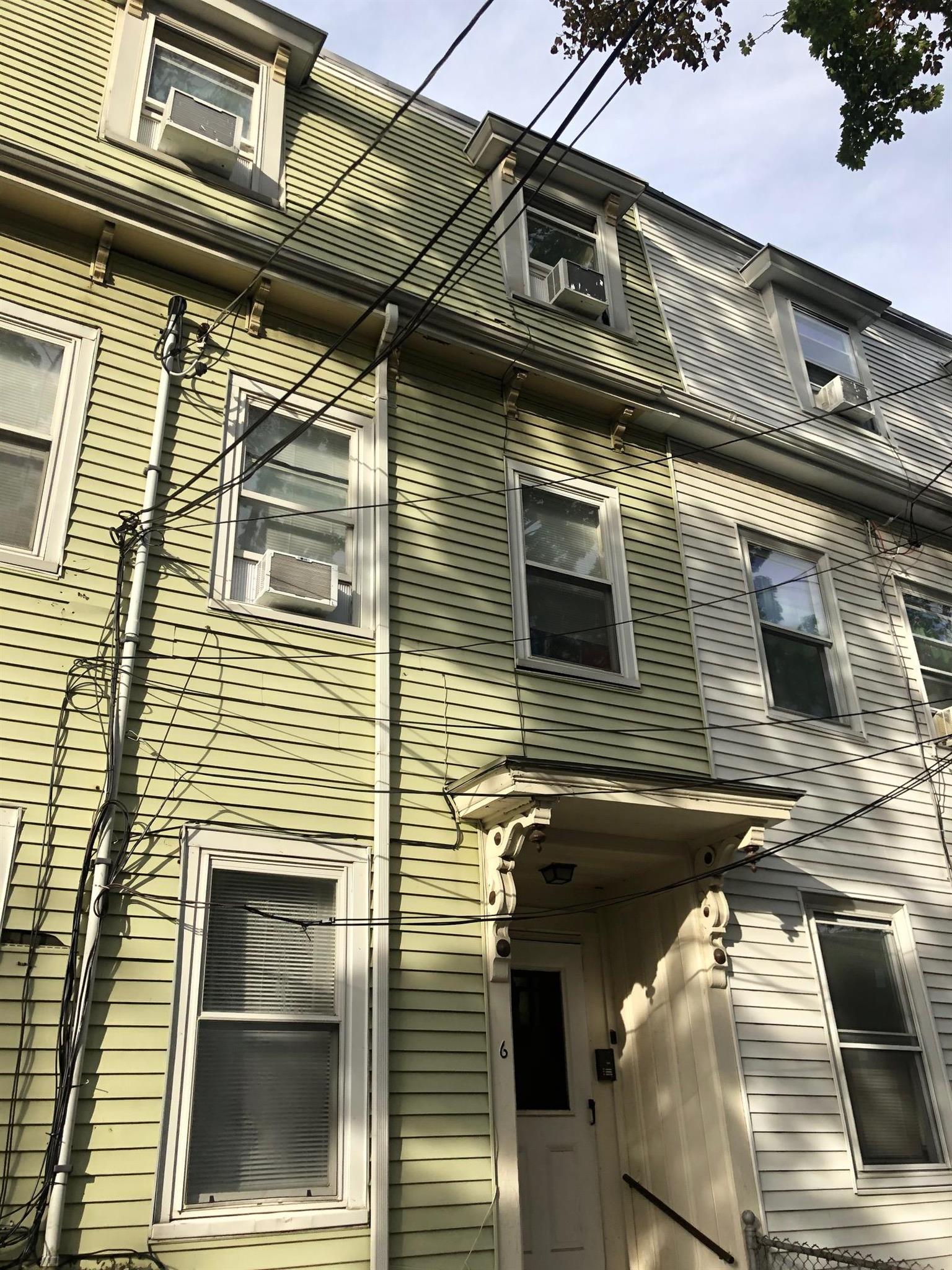 6 Evergreen Sq, Porter Square