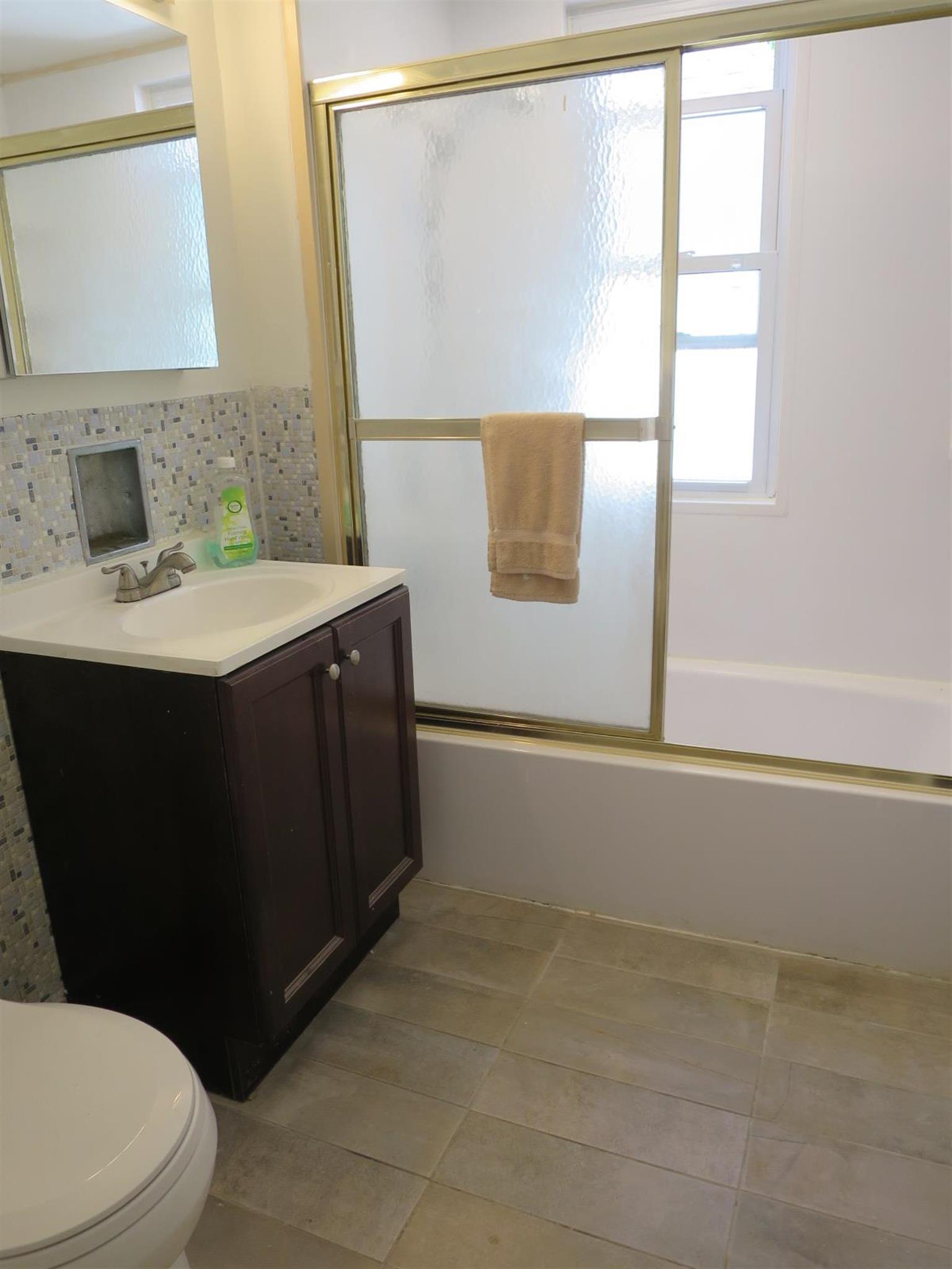 17 Charnwood Rd, Porter Square