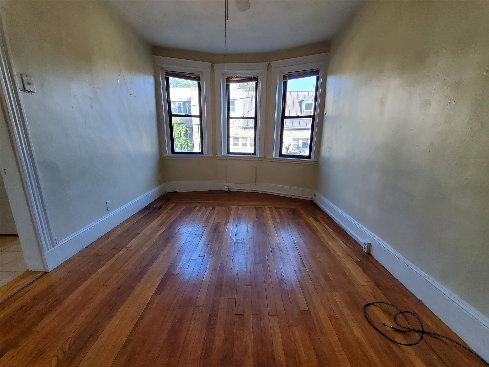 77 Hancock St, Central Square