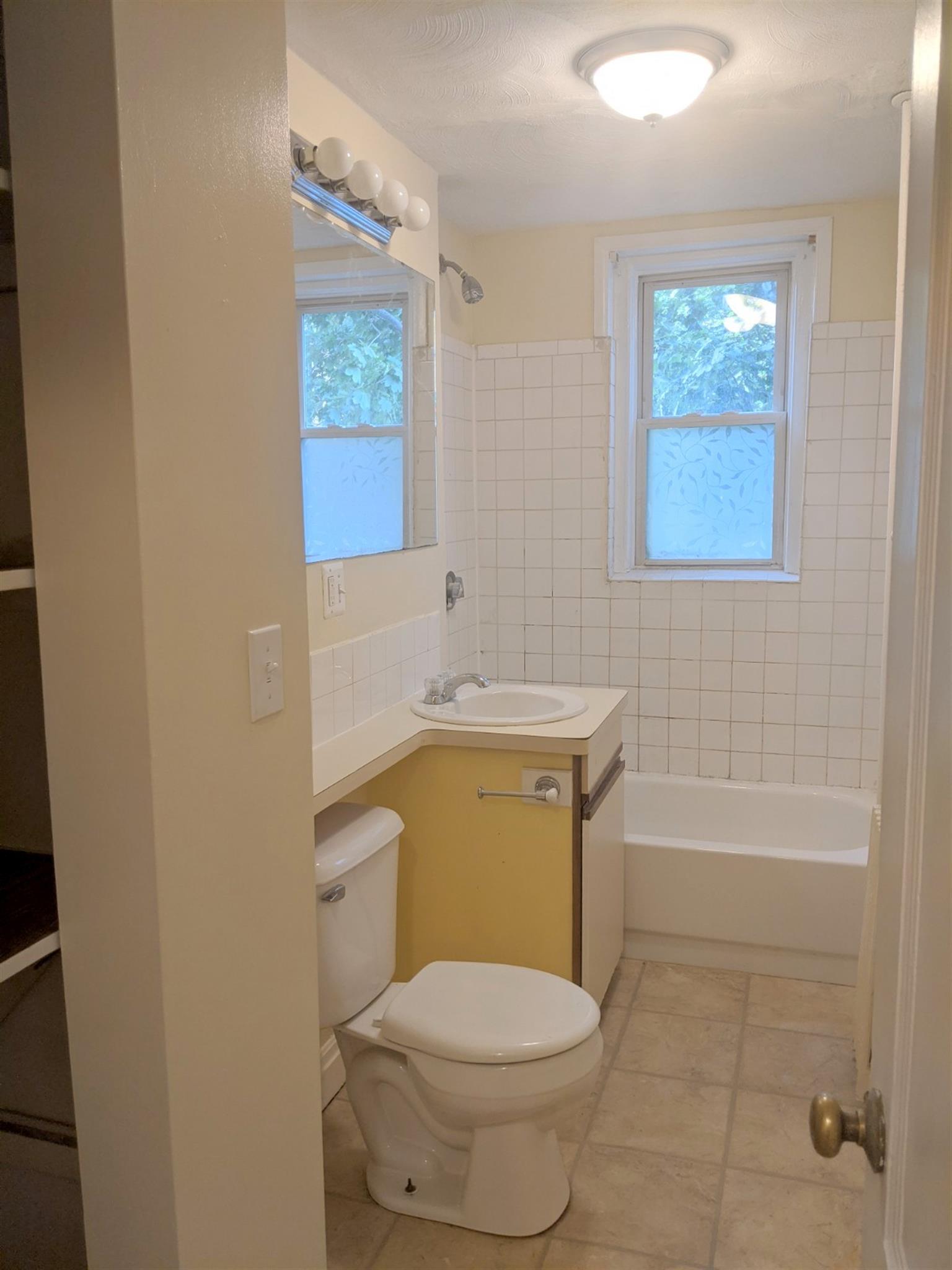 10 Agassiz St, Neighborhood Nine