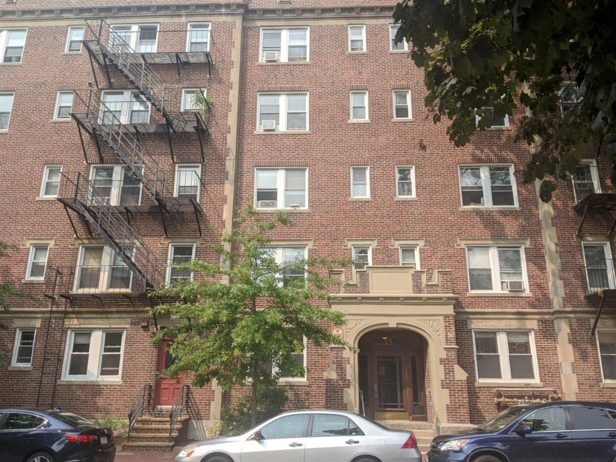 15 Linnaean St, Porter Square