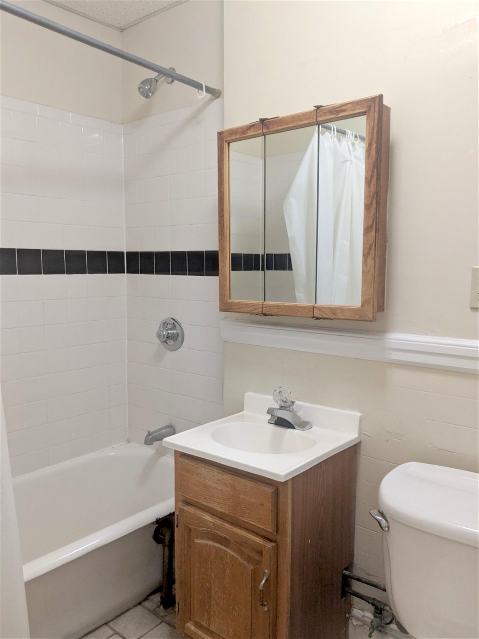 15 Linnaean St, Porter Square