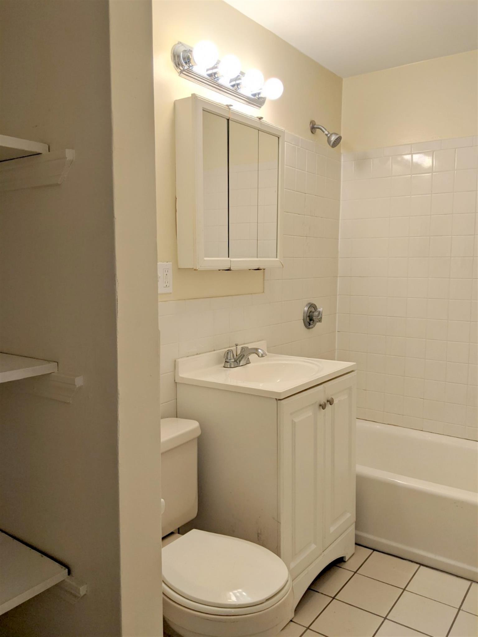 173 Hampshire St, Central Square