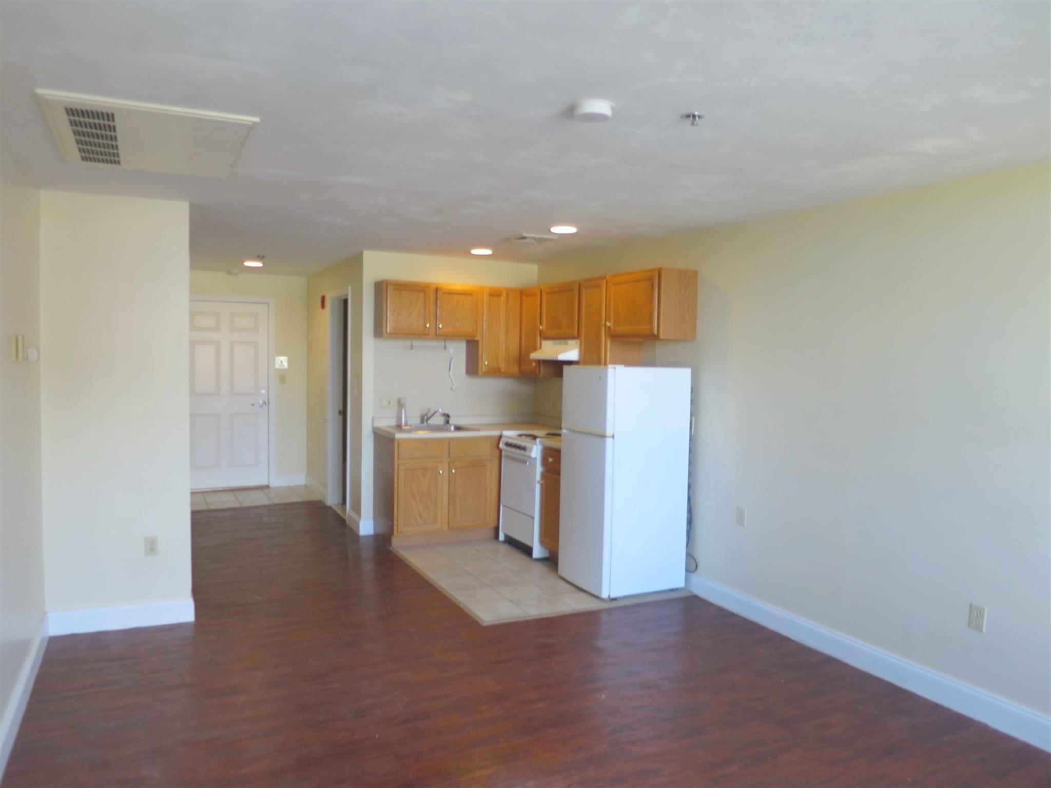 15 Pearl St N, Central Square