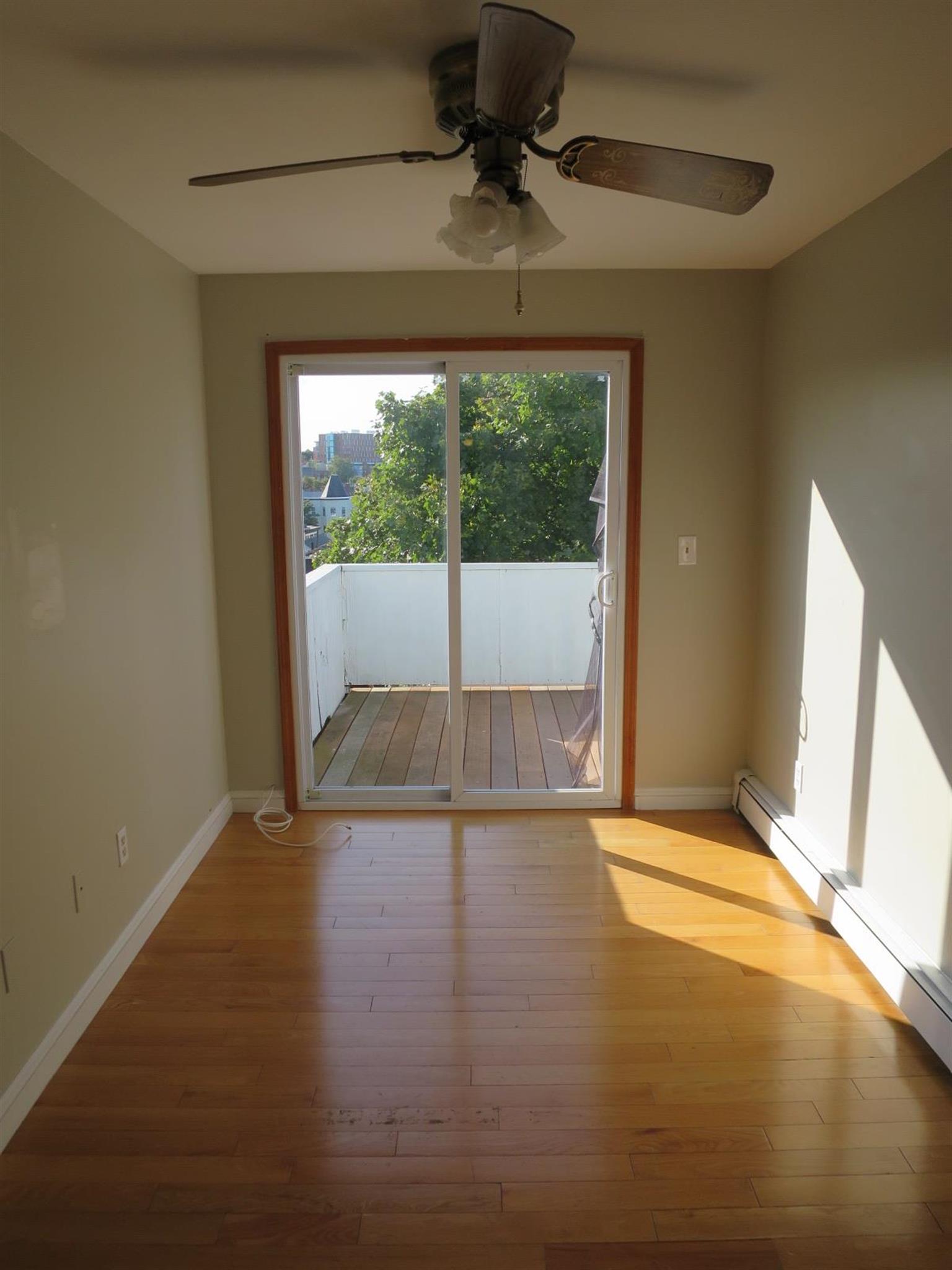 93 Glen St, East Somerville