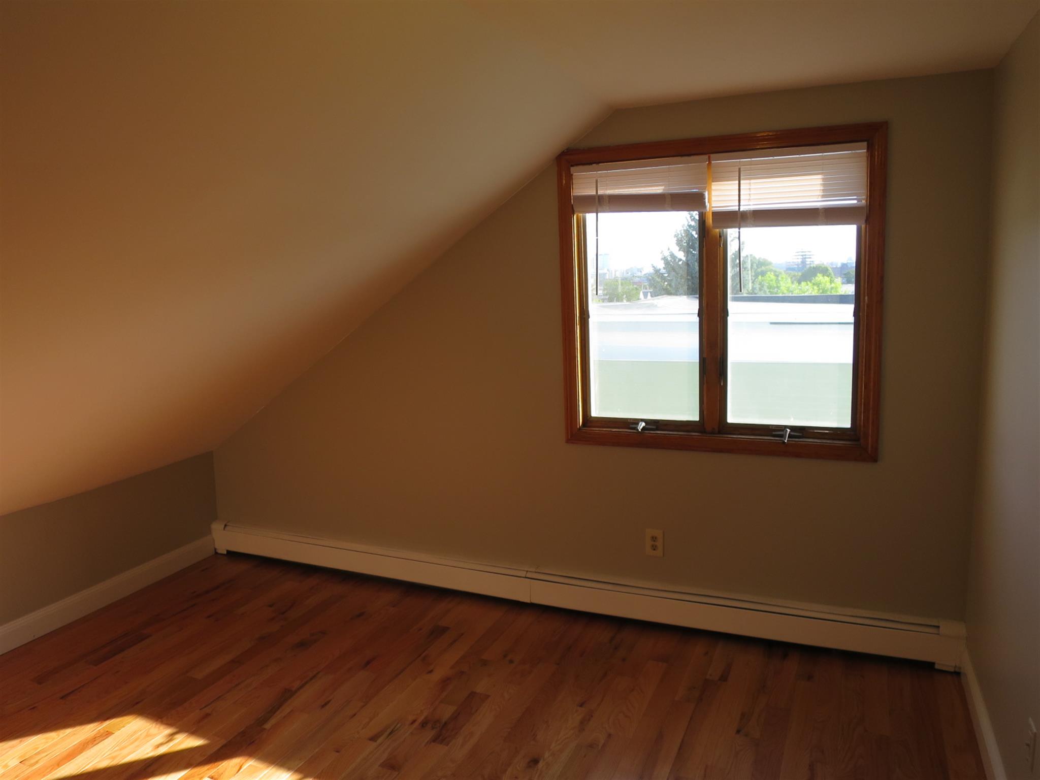 93 Glen St, East Somerville