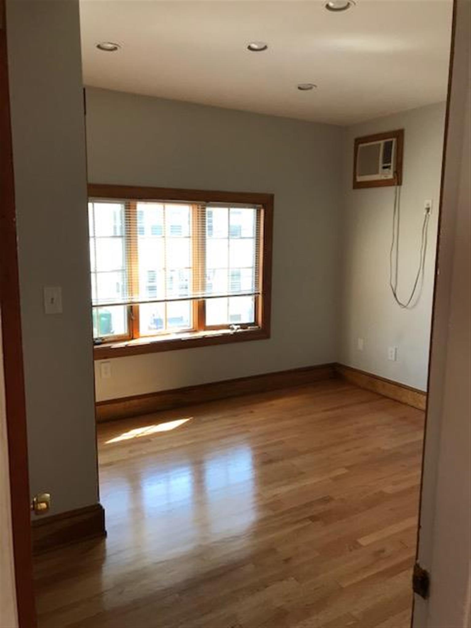 17 Burget Ave, Medford