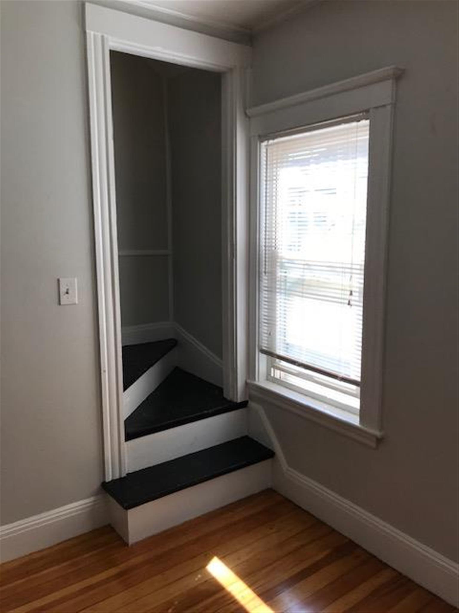 17 Burget Ave, Medford