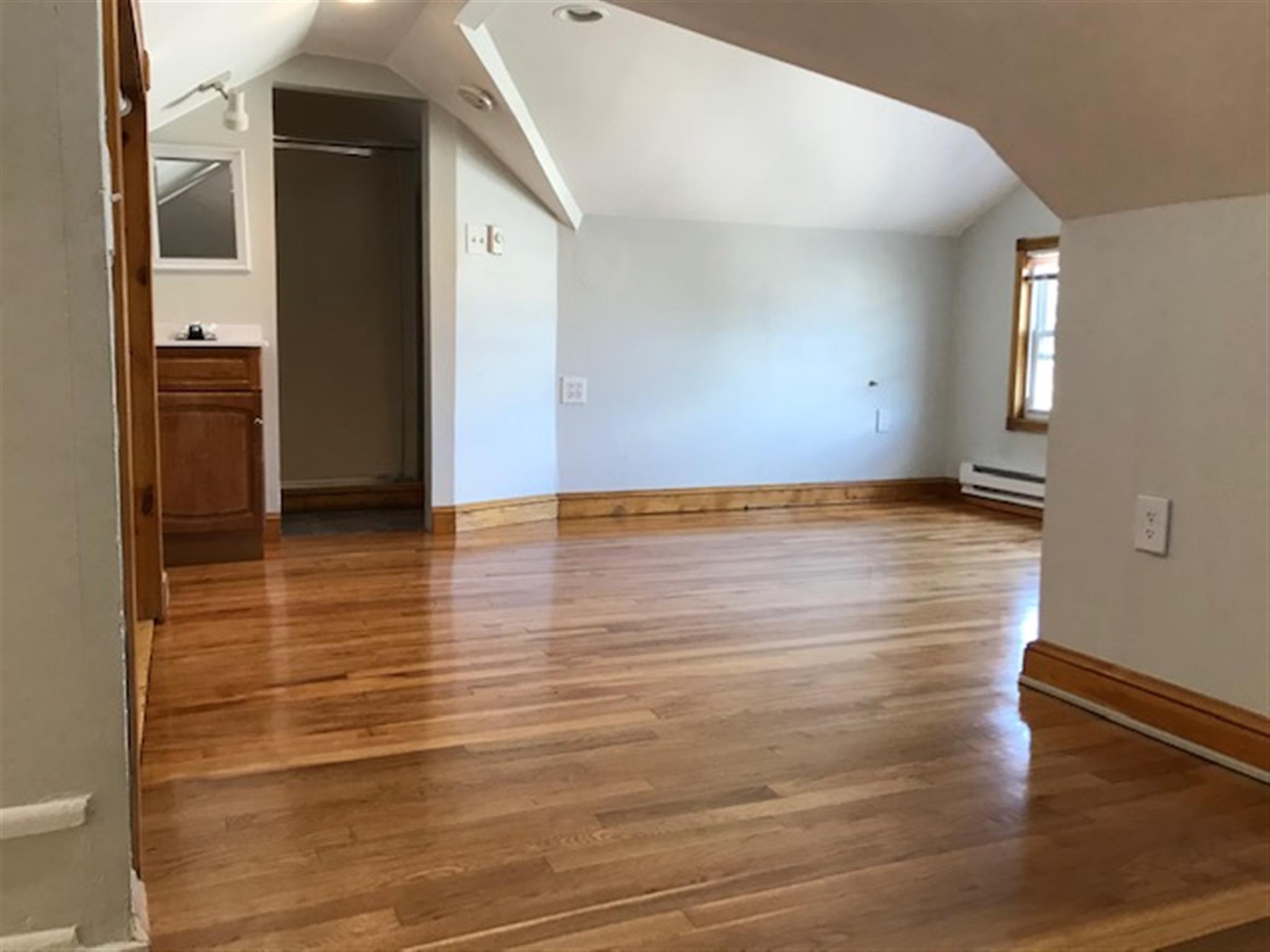 17 Burget Ave, Medford