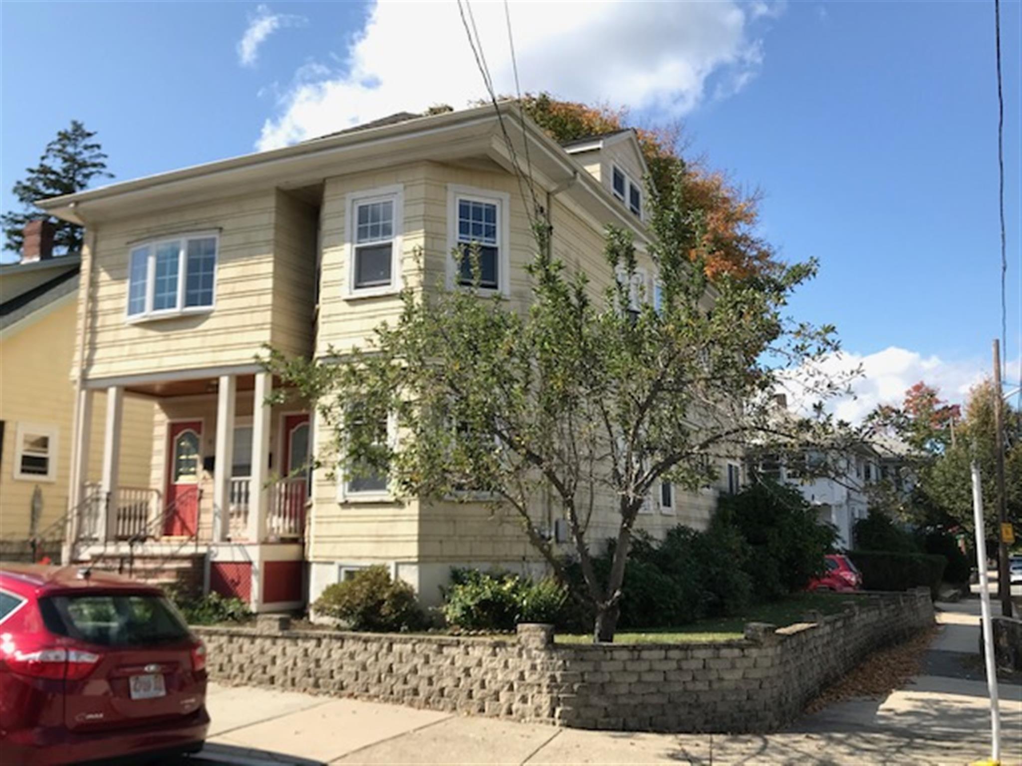 17 Burget Ave, Medford