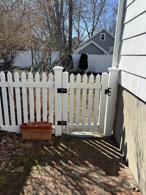 26 Caspar St, West Roxbury