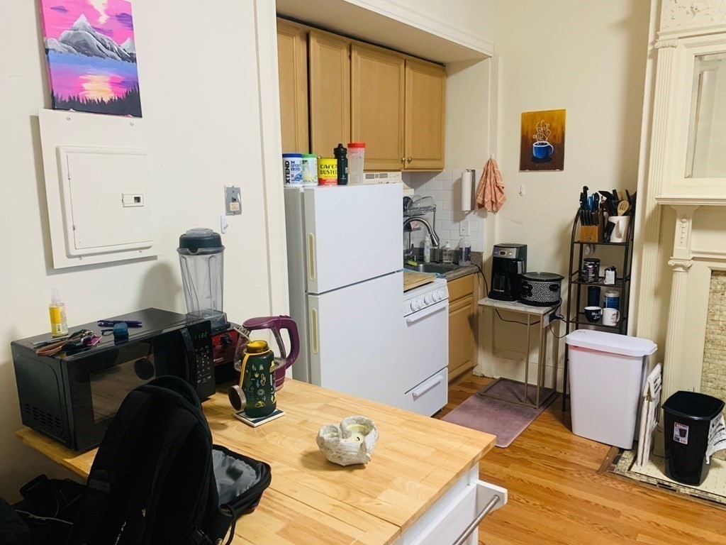 27 Bay State Rd, Back Bay