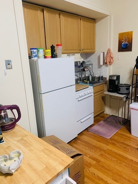 27 Bay State Rd, Back Bay