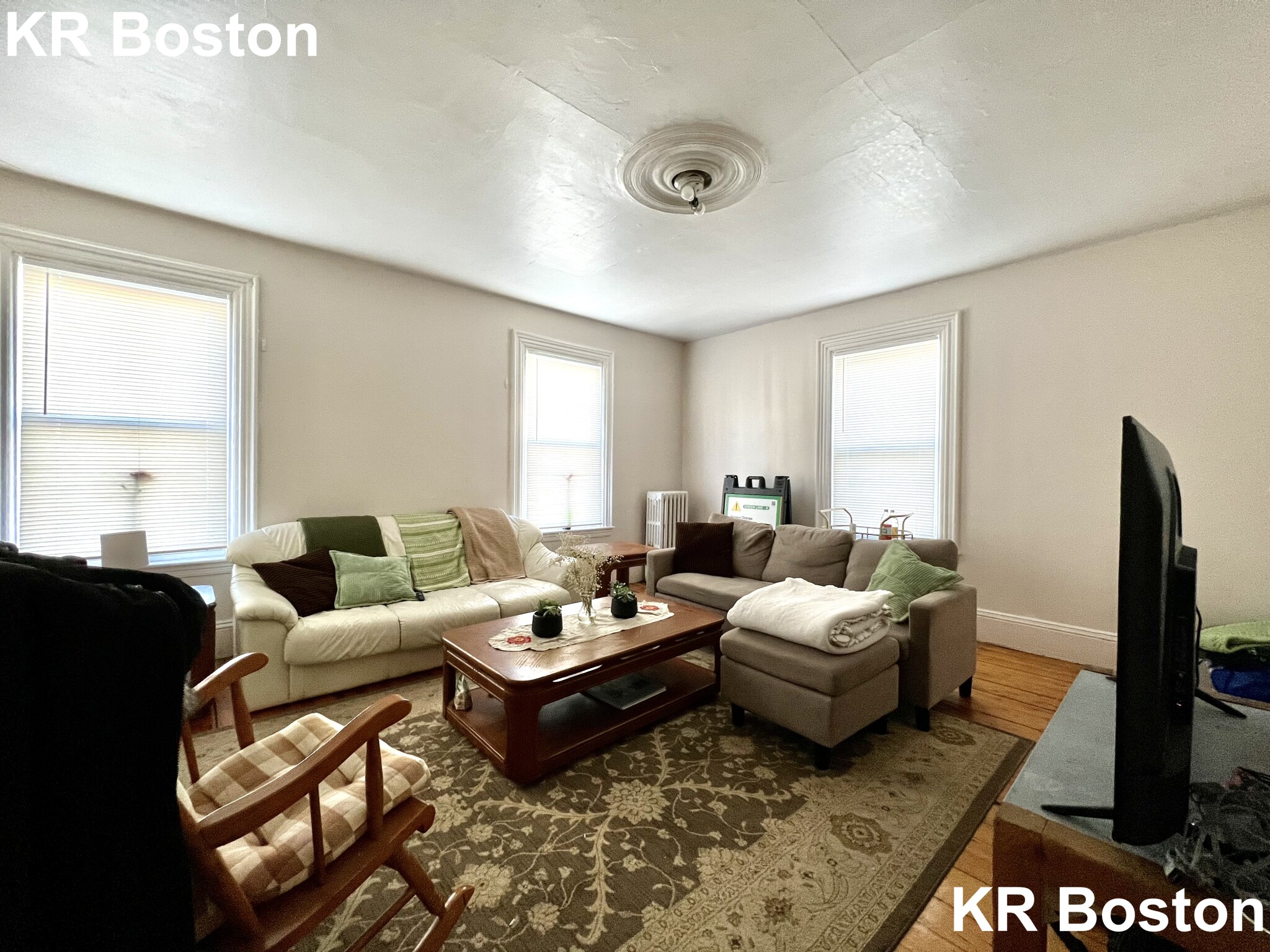 27 Pratt St, Allston