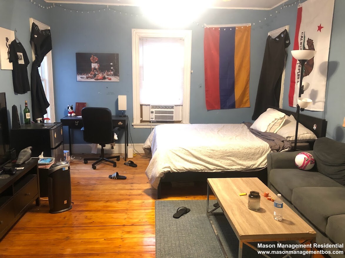 40 Gardner St, Allston