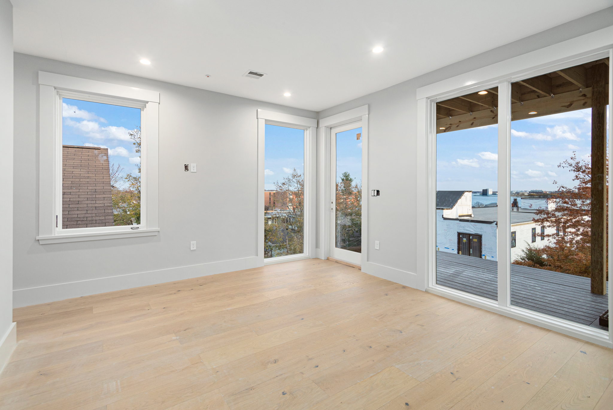 409 7th St, South Boston