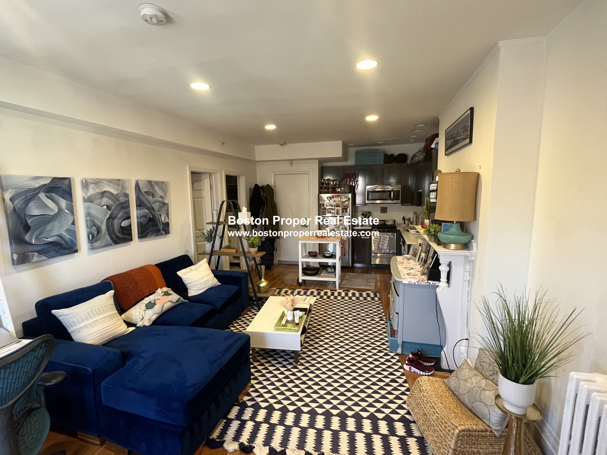 270 Newbury St, Back Bay