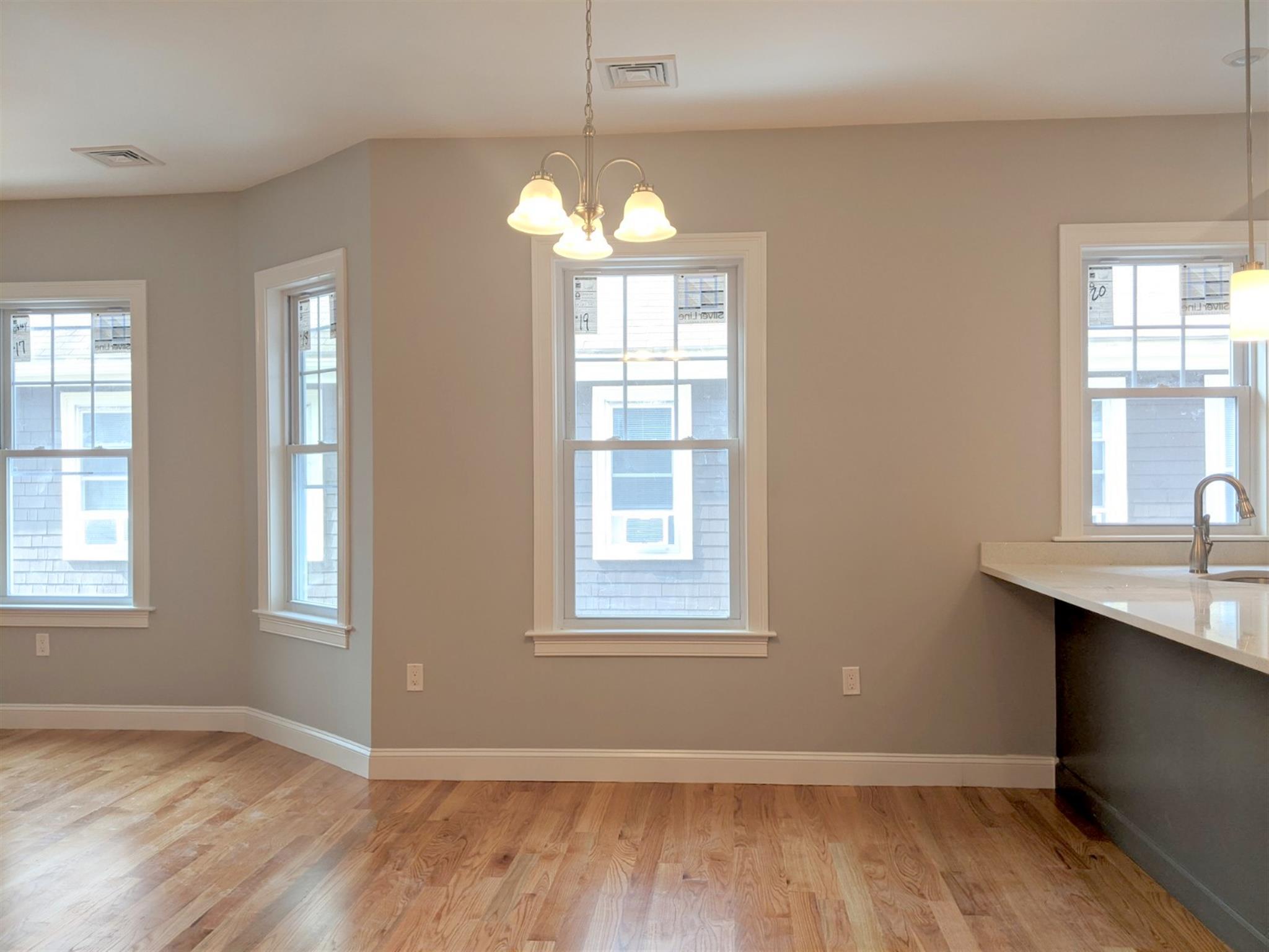 16 Bowen Ave, Medford