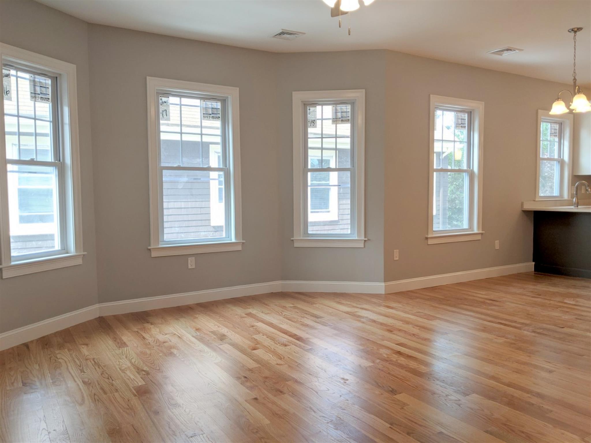 16 Bowen Ave, Medford