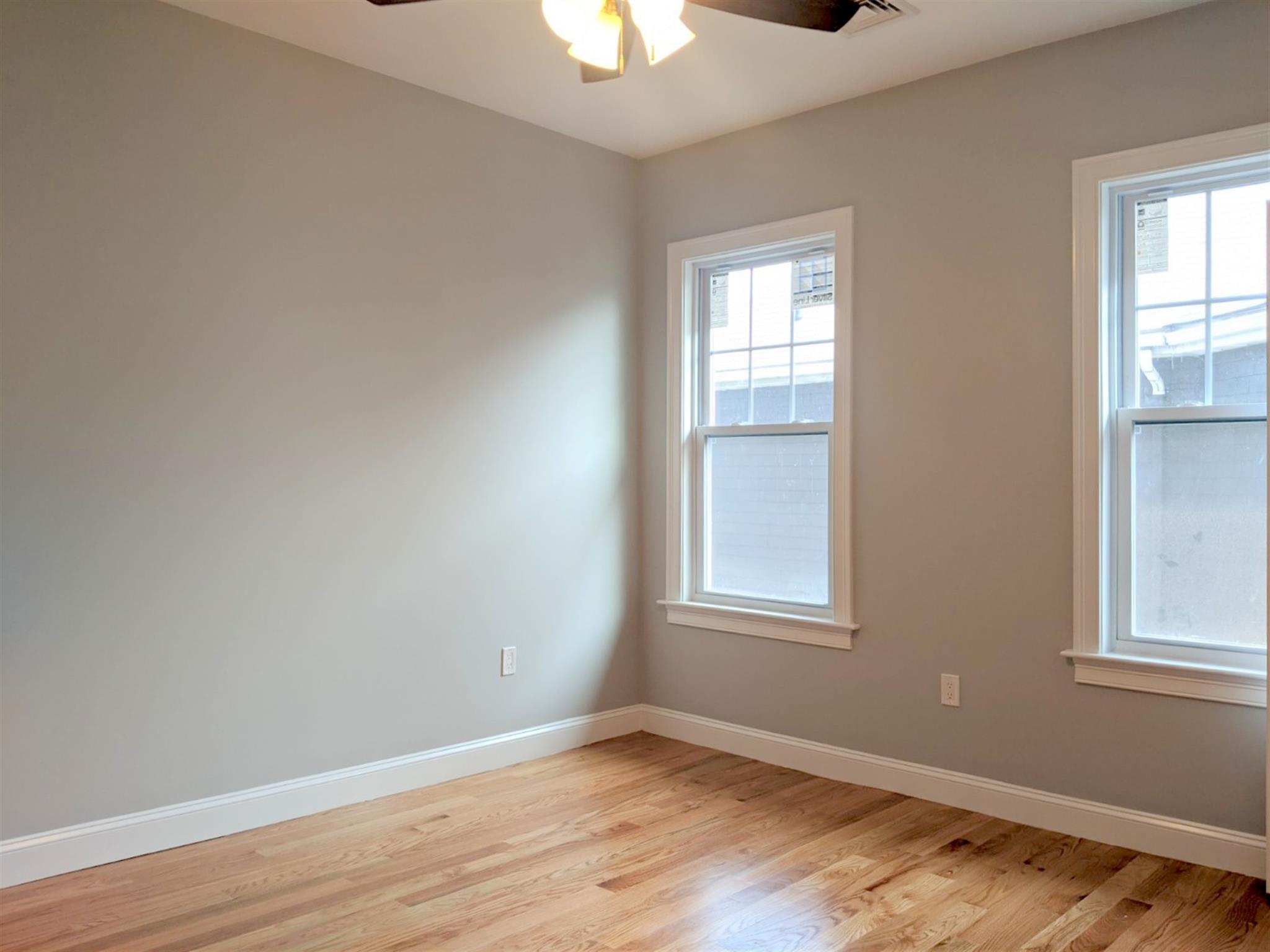 16 Bowen Ave, Medford