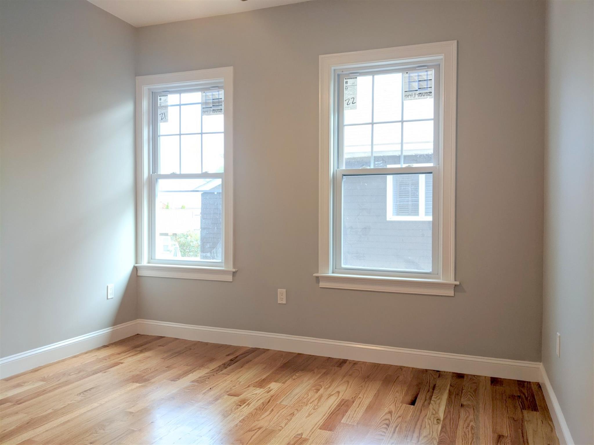 16 Bowen Ave, Medford