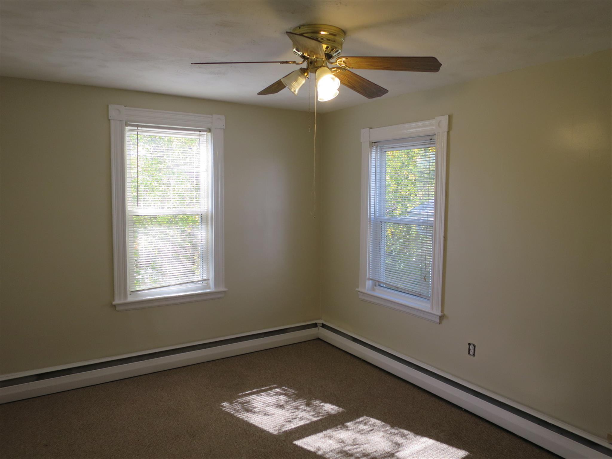 9 Lowell Ter, Magoun Square