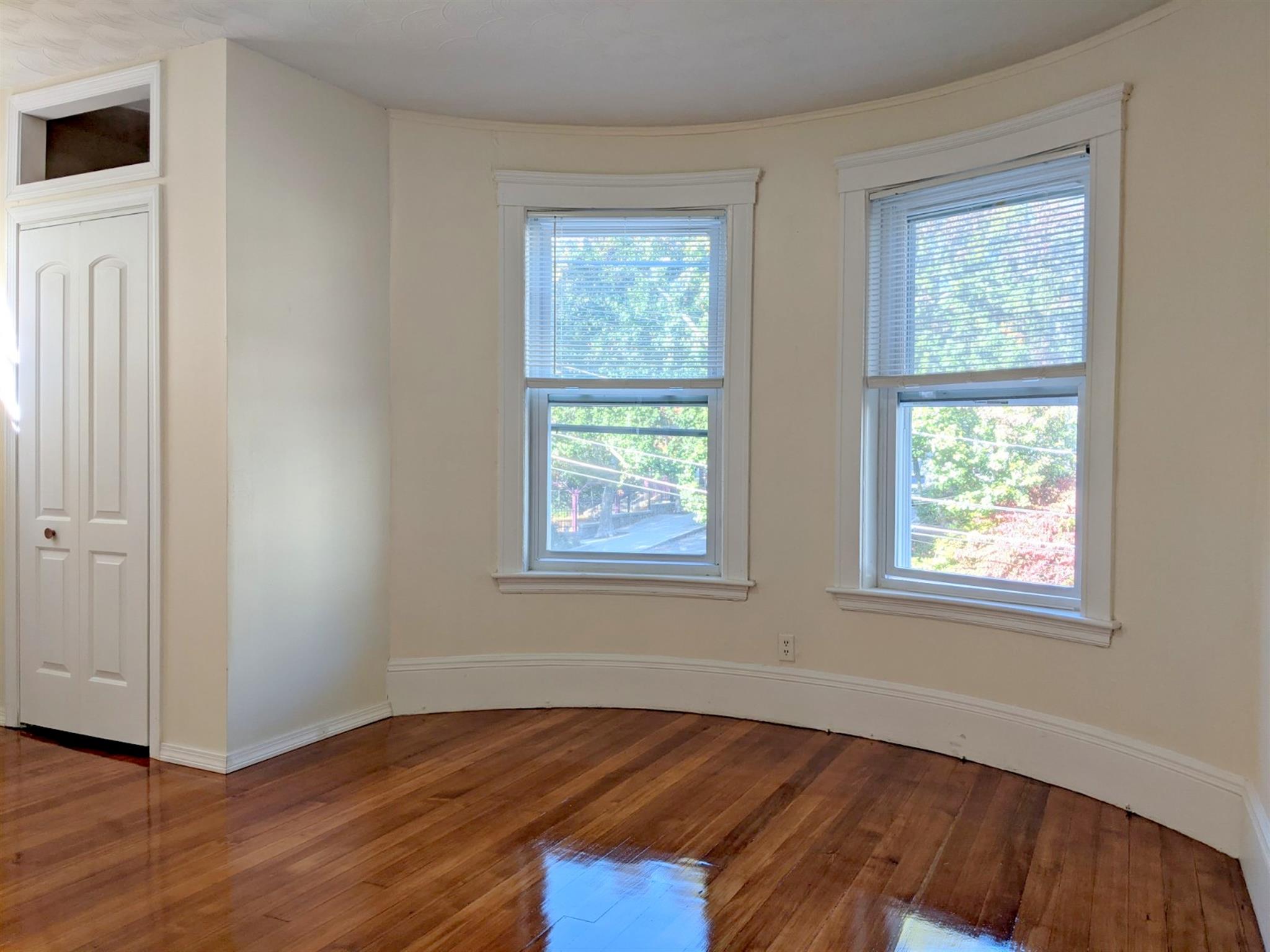 18 Sanborn Ave, Spring Hill