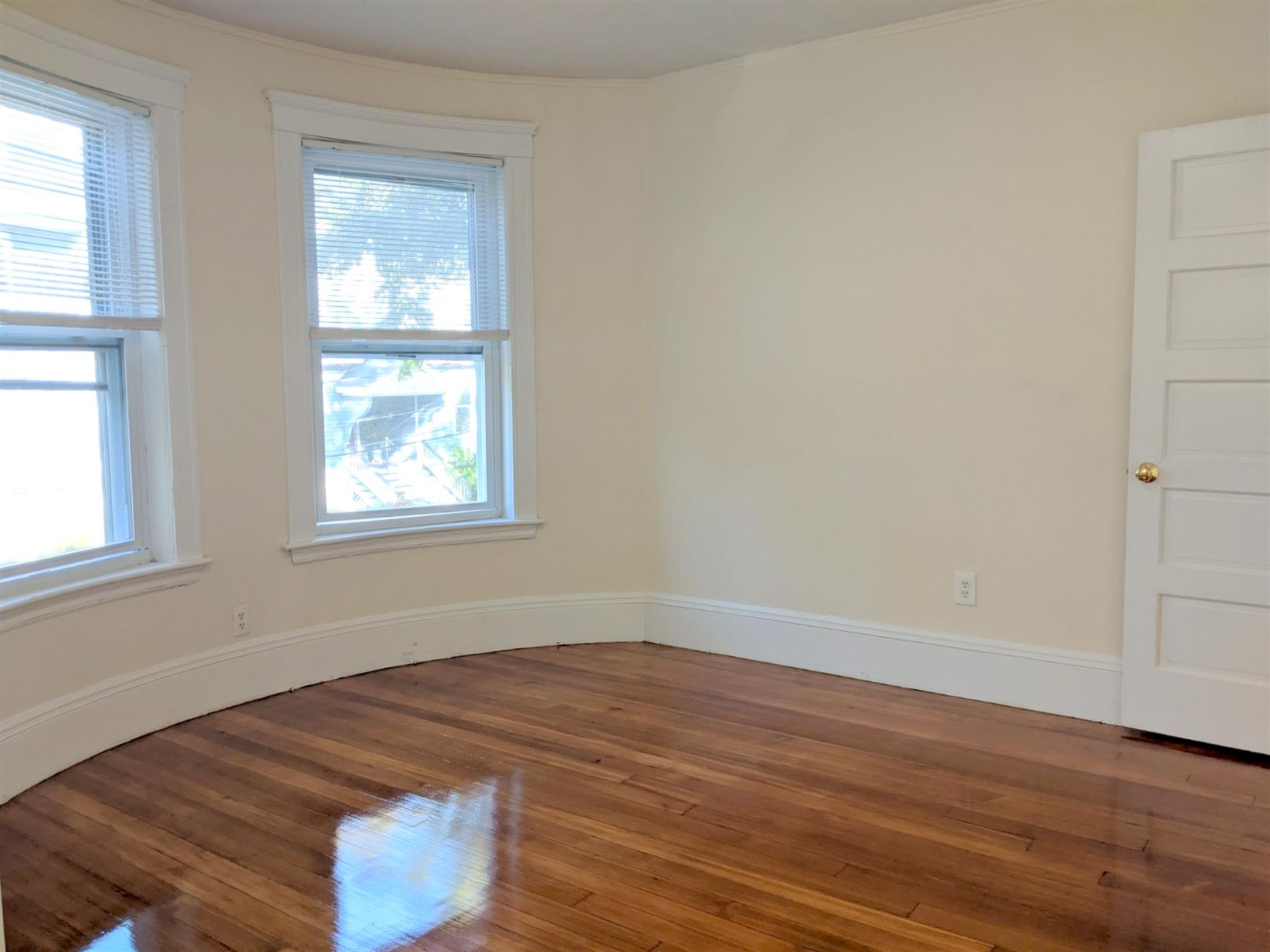 18 Sanborn Ave, Union Square