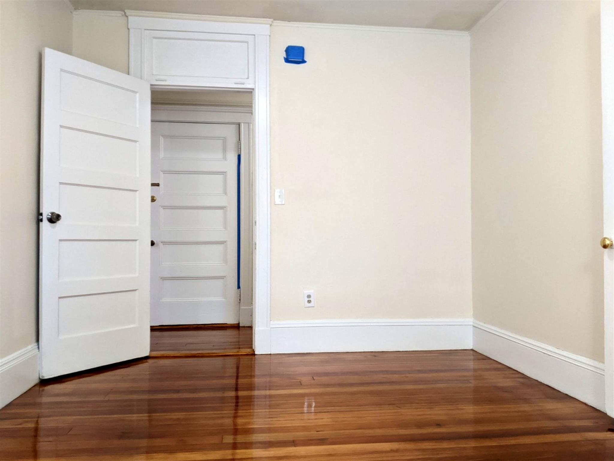 18 Sanborn Ave, Union Square