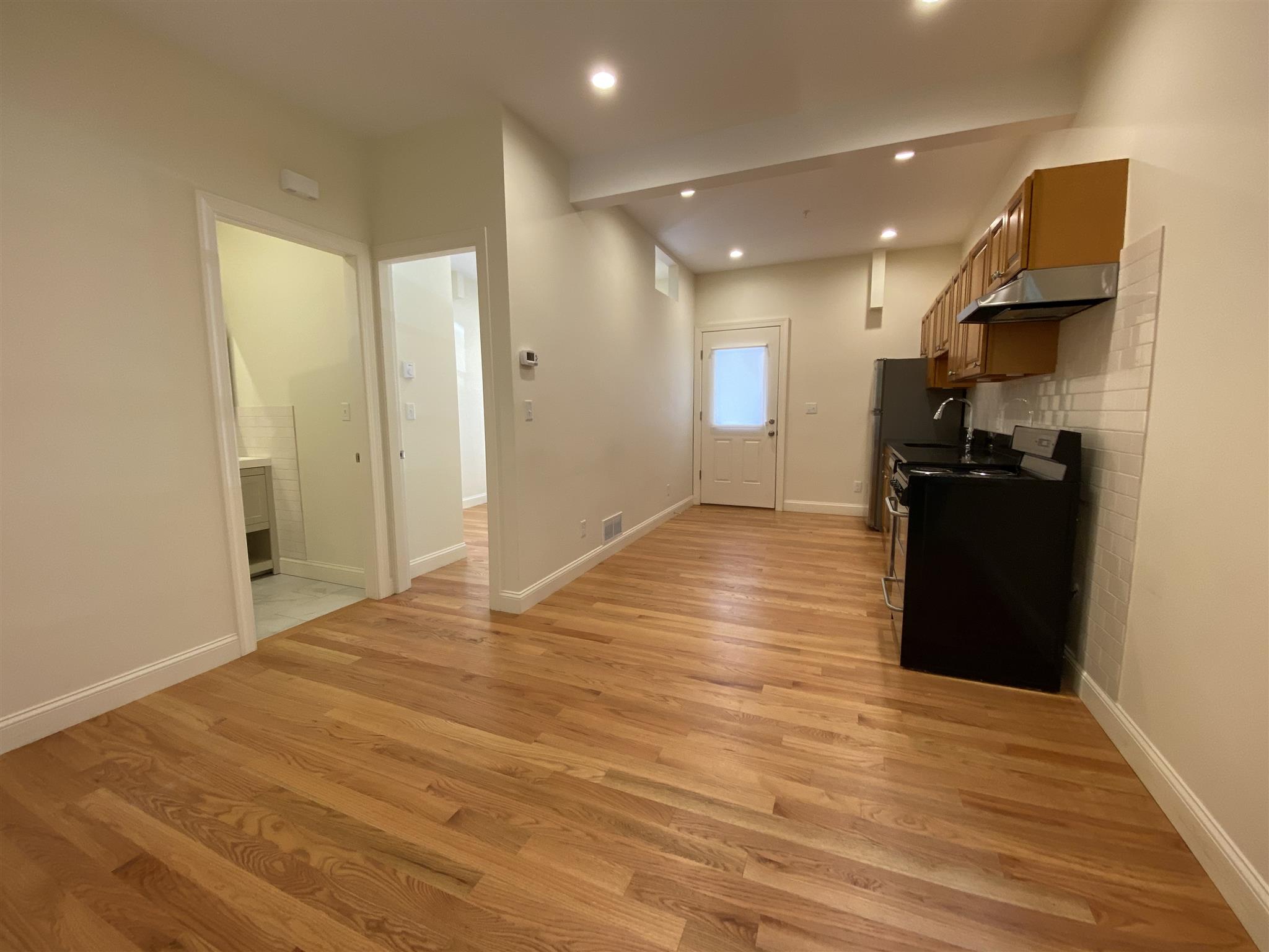 379 Harvard St, Mid-Cambridge