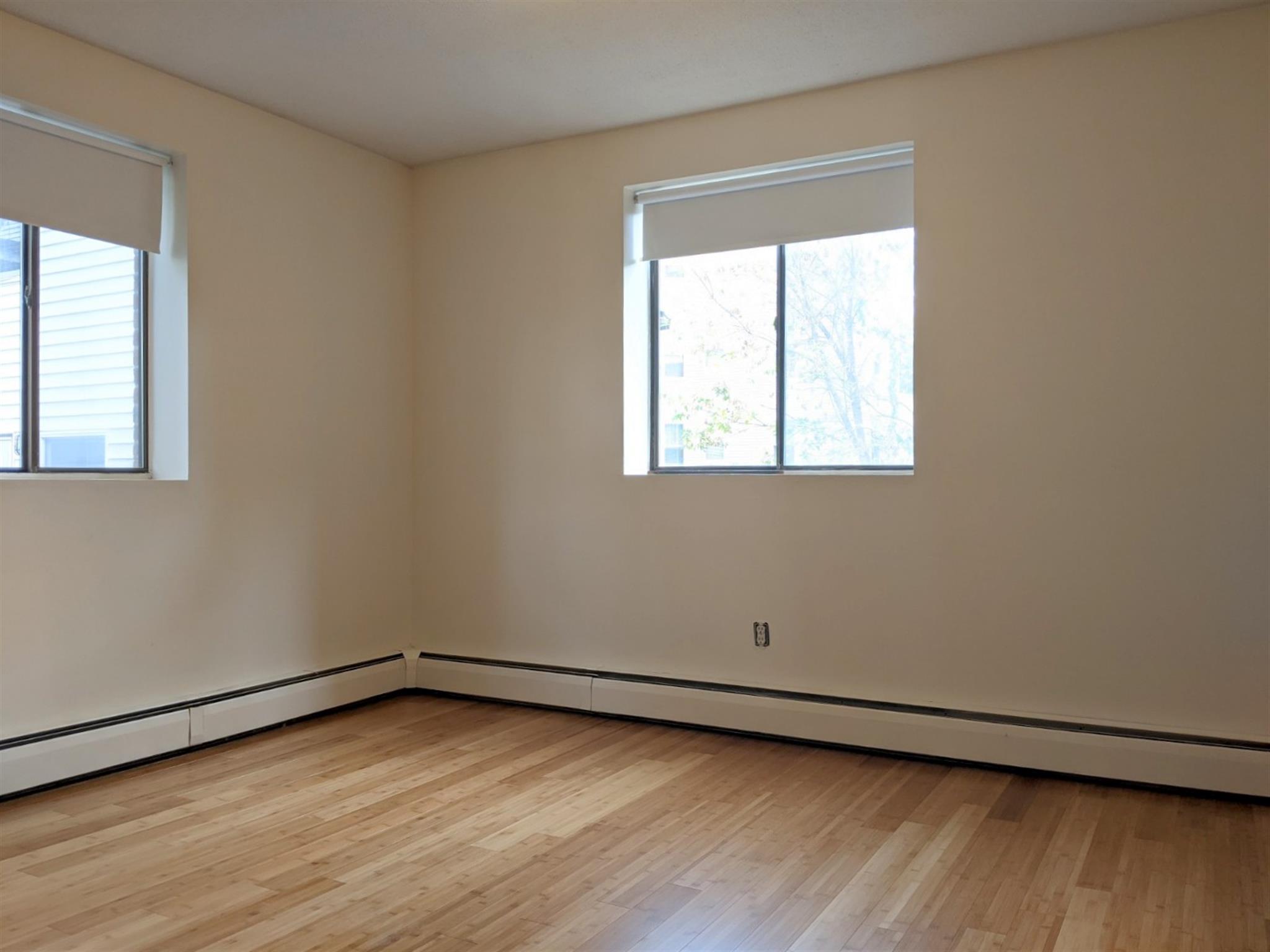 12 Cameron Ave, Davis Square