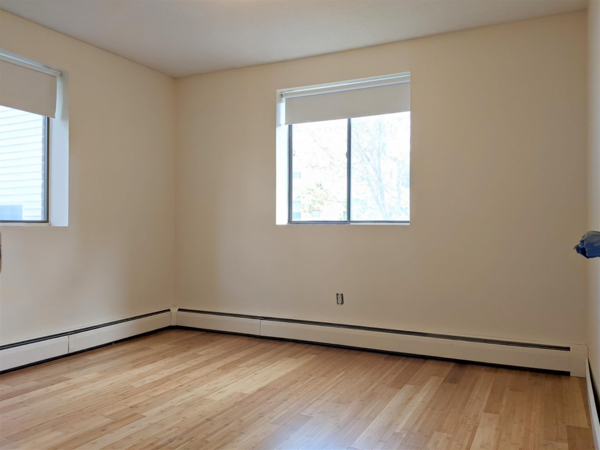 12 Cameron Ave, Davis Square