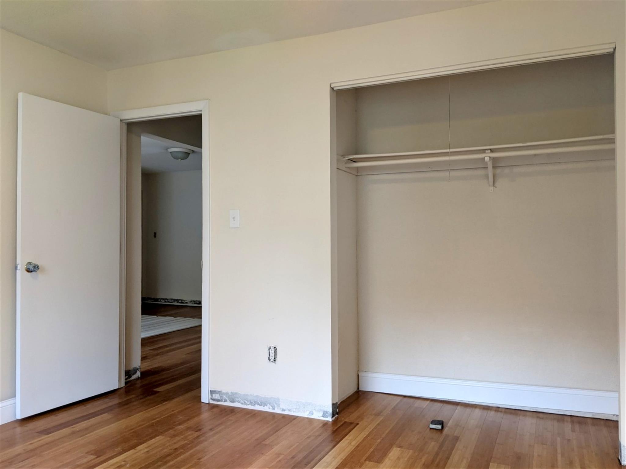 12 Cameron Ave, Davis Square