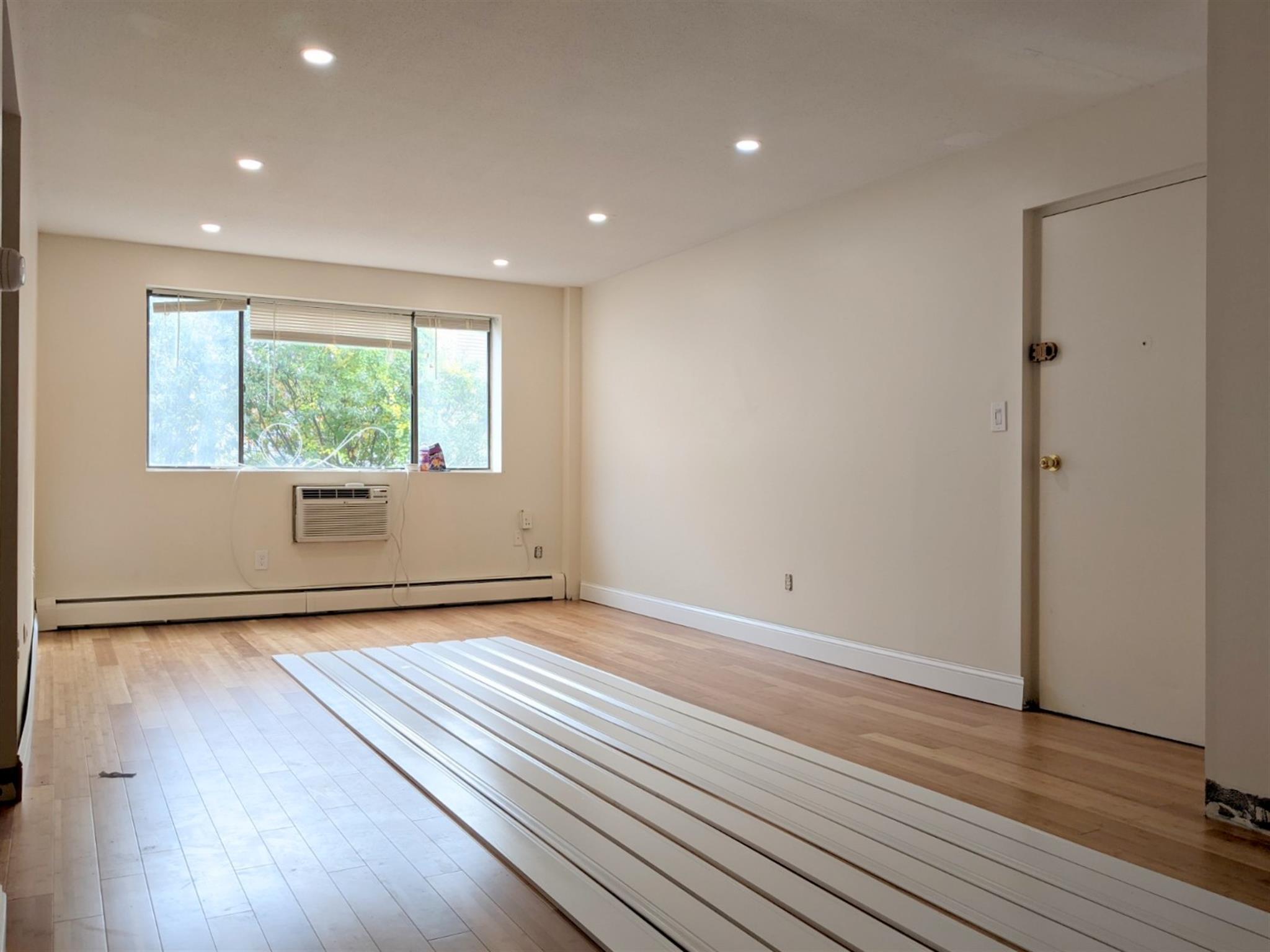 12 Cameron Ave, Davis Square