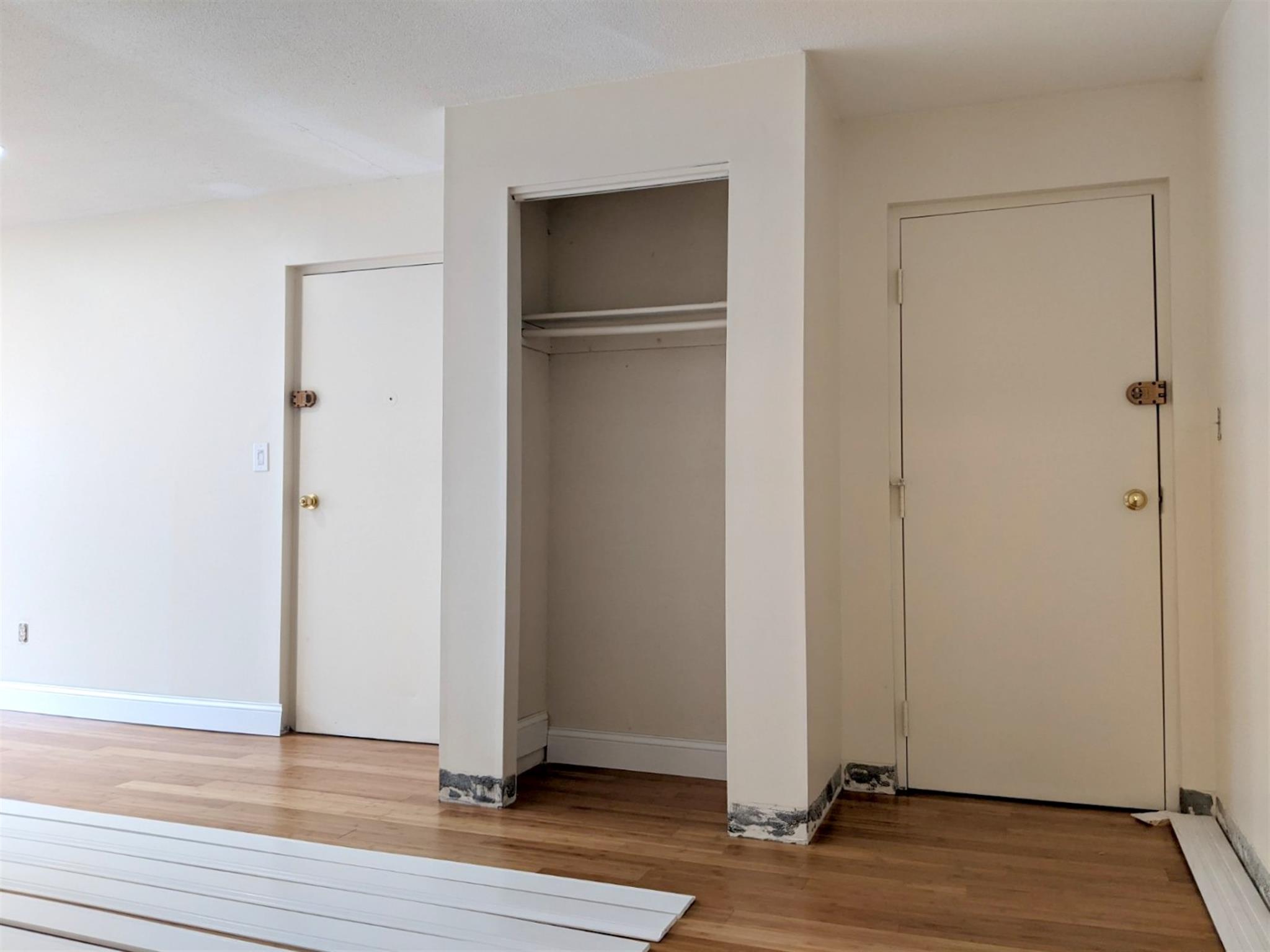 12 Cameron Ave, Davis Square